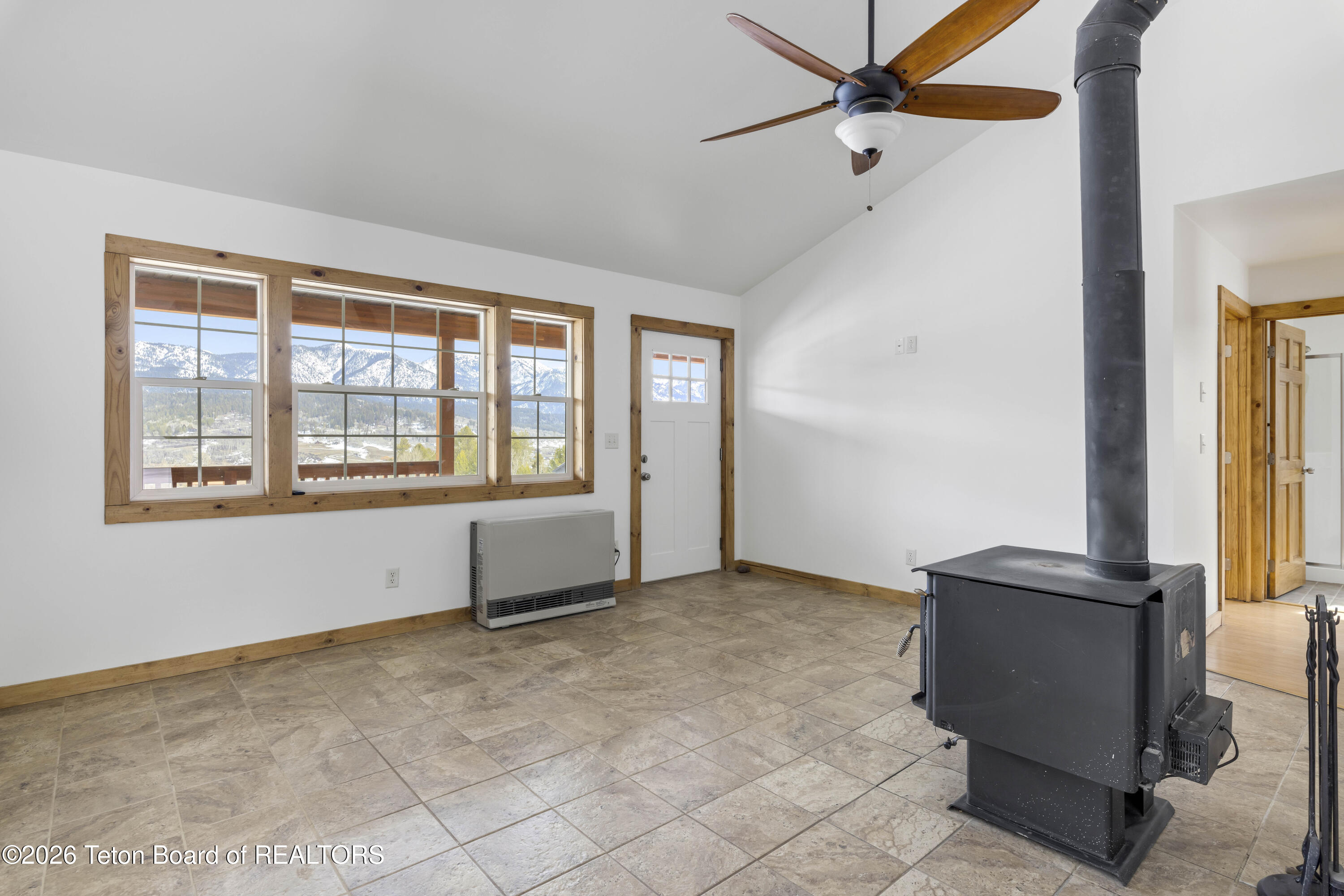 31 PINE HOLLOW Court