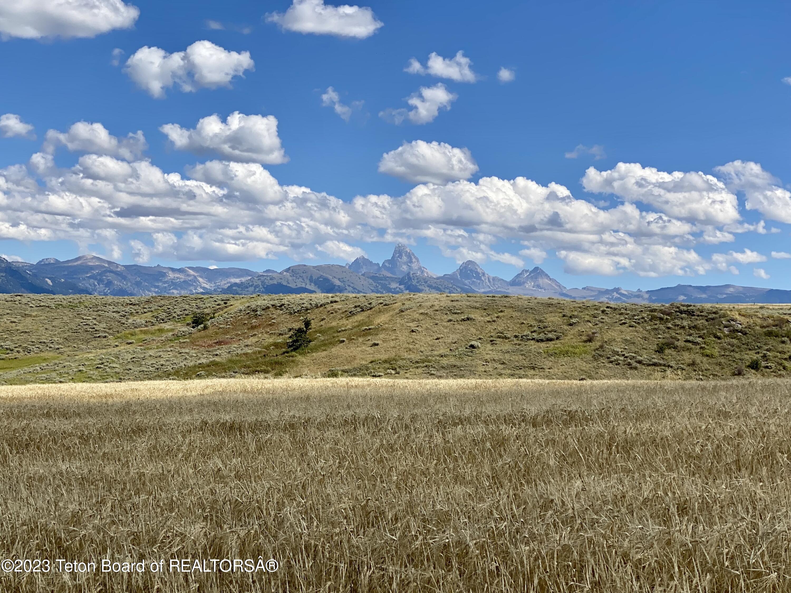 2633 SPRING HOLLOW RANCH Road