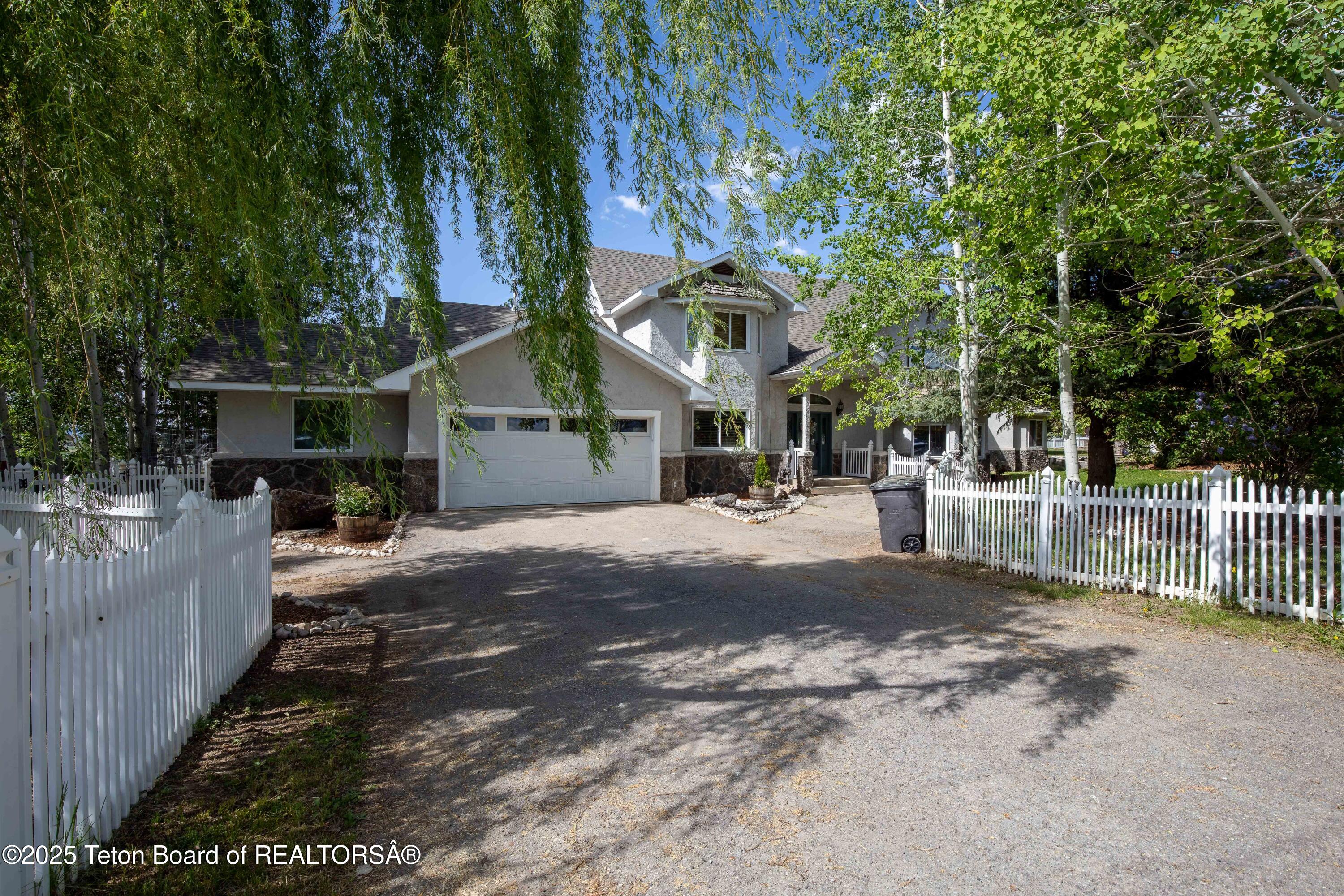 1255 LOST CREEK Road