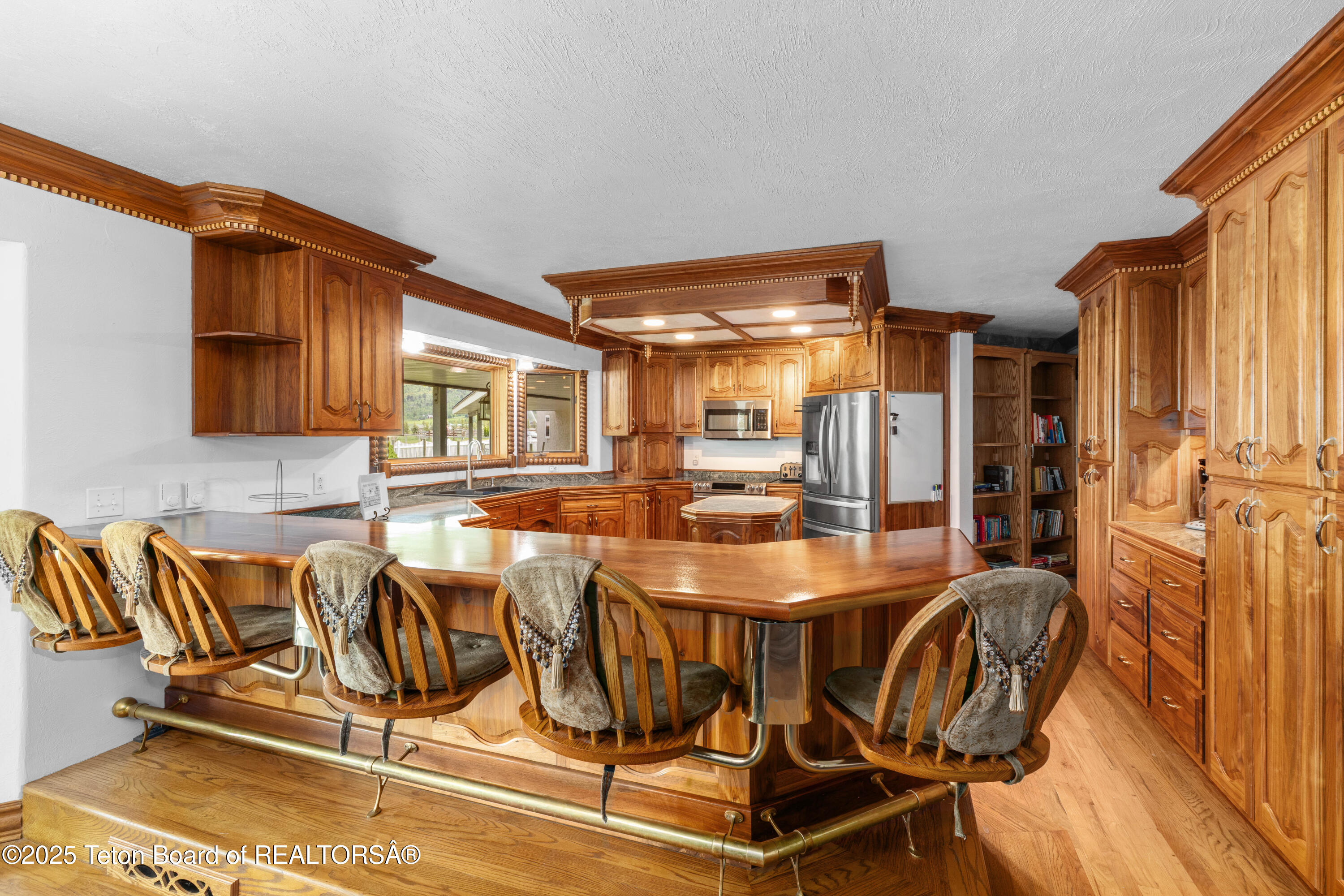 1255 LOST CREEK Road