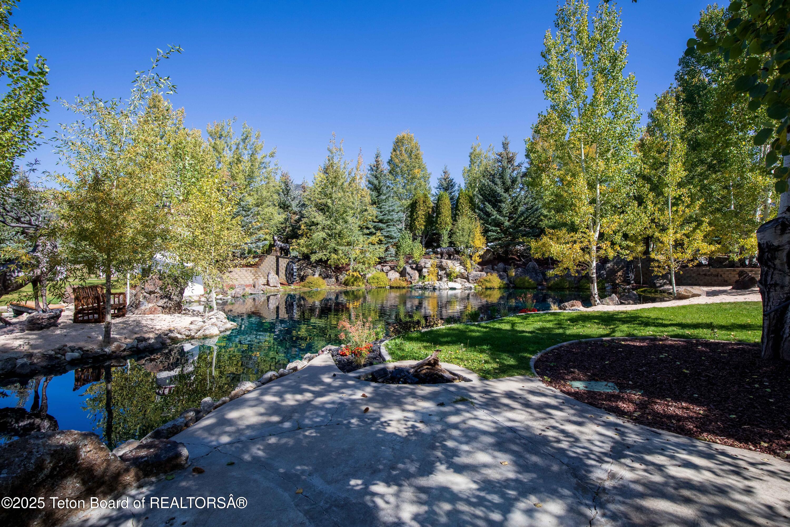 1255 LOST CREEK Road