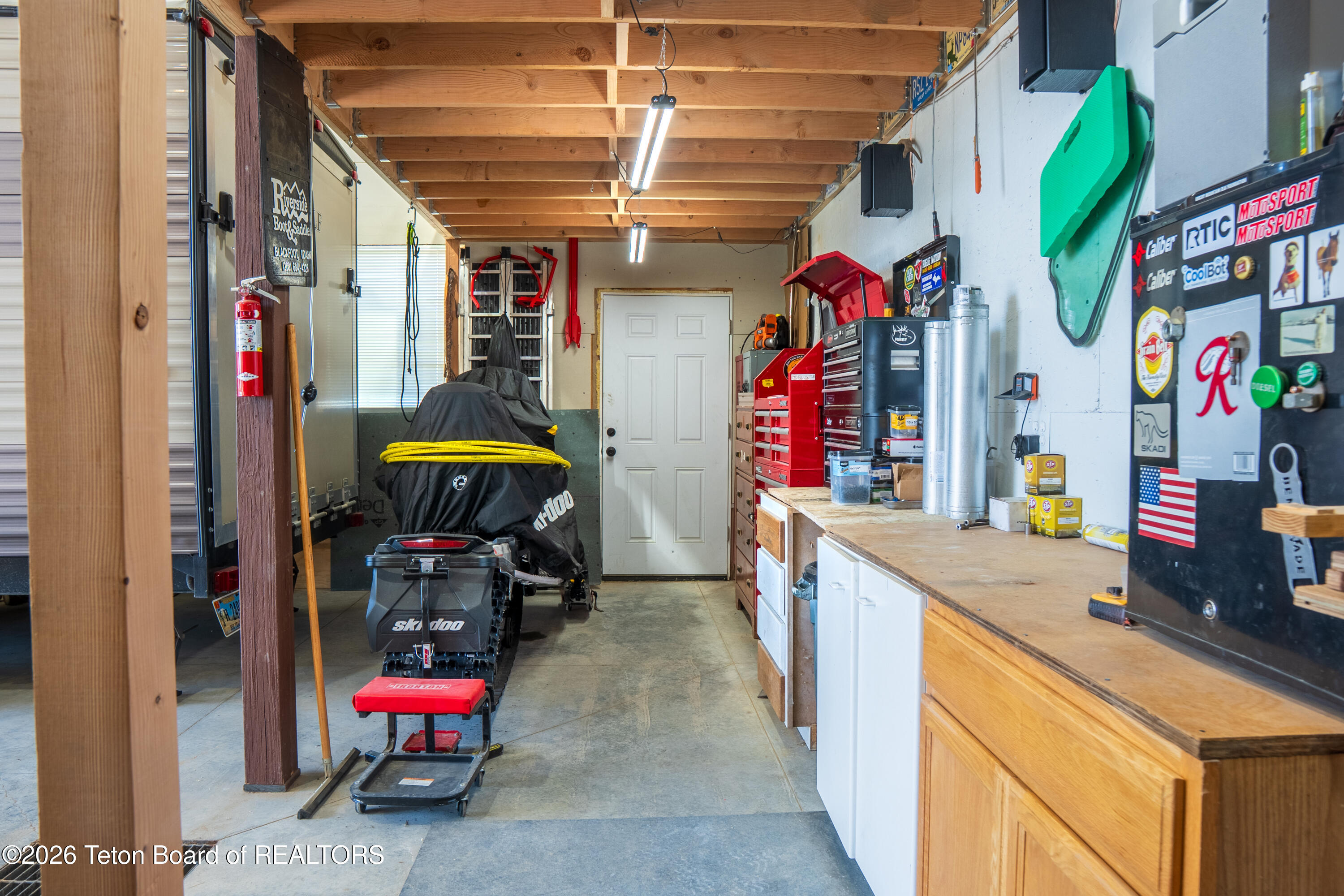 362 SNOWMOBILE Lane