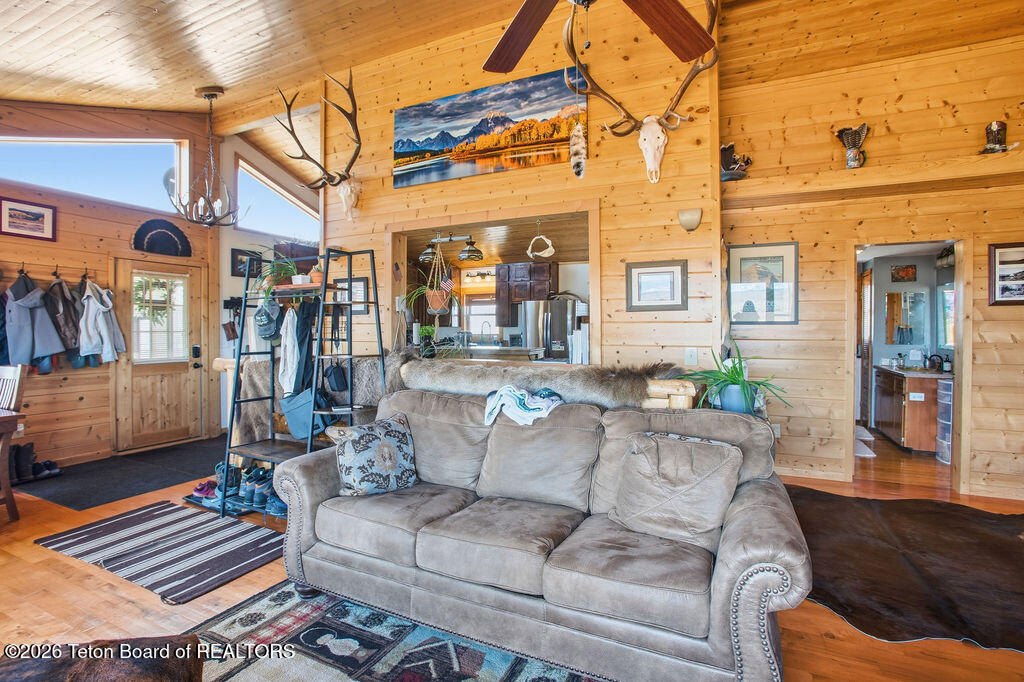 362 SNOWMOBILE Lane