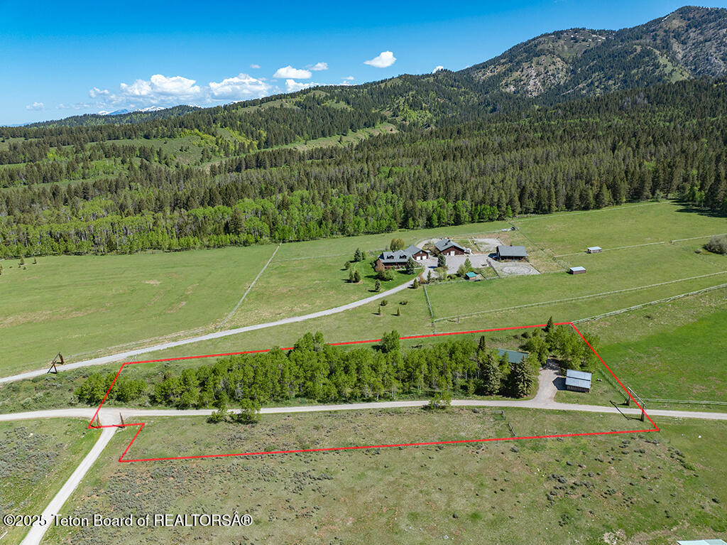 2883 STEWART TRL Road
