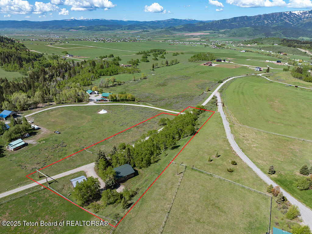 2883 STEWART TRL Road