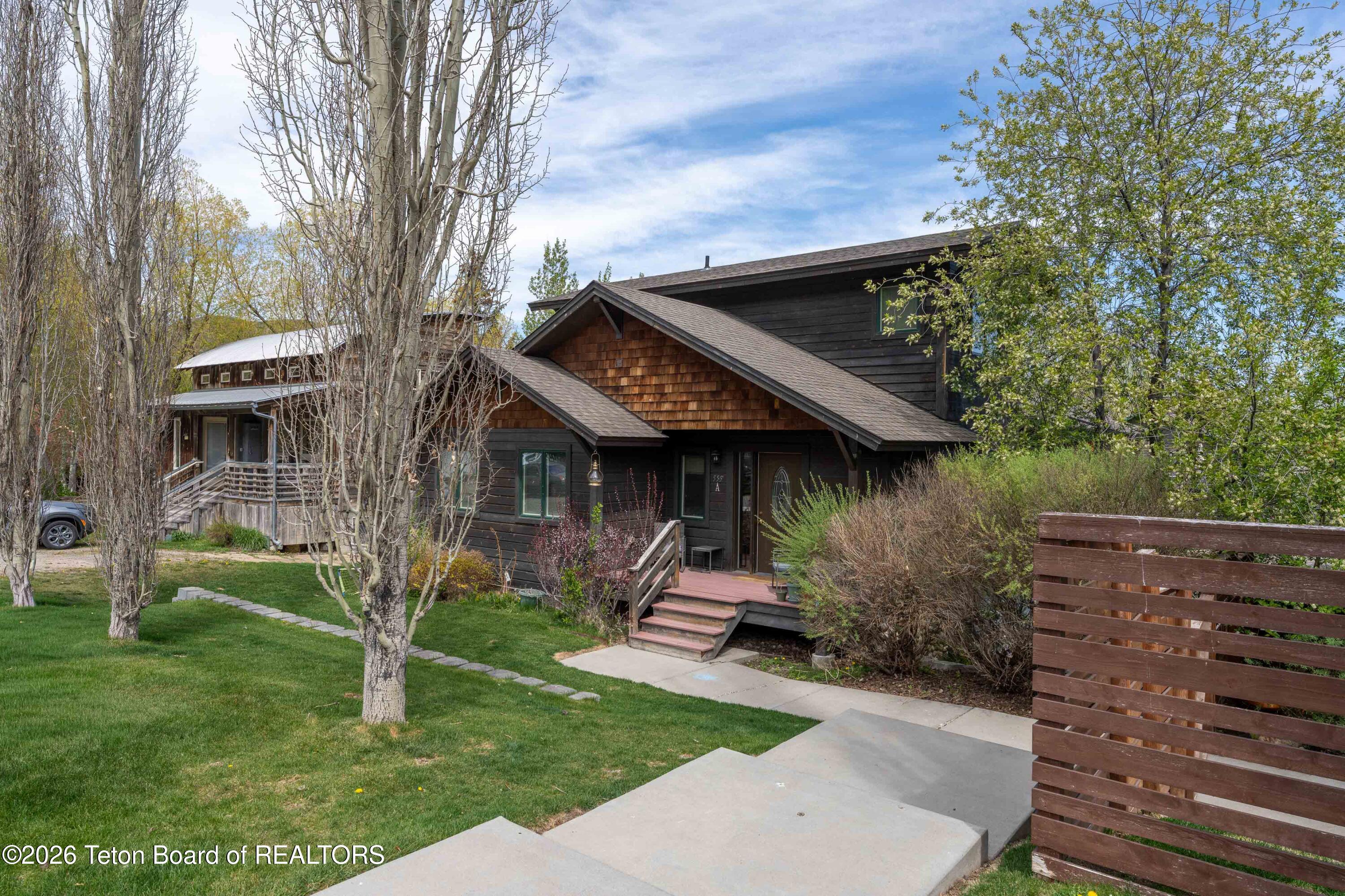 555 CACHE CREEK Drive