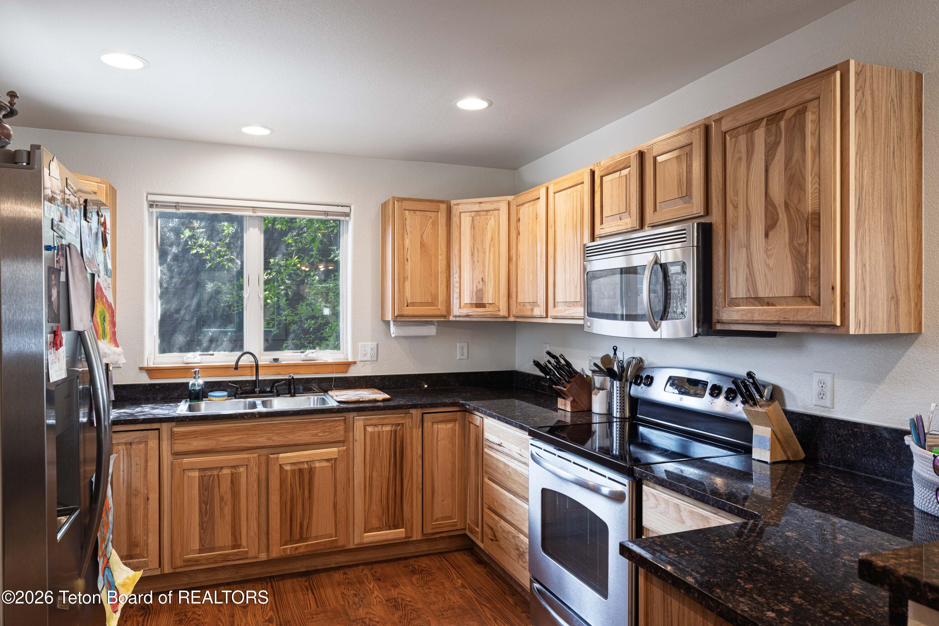 555 CACHE CREEK Drive
