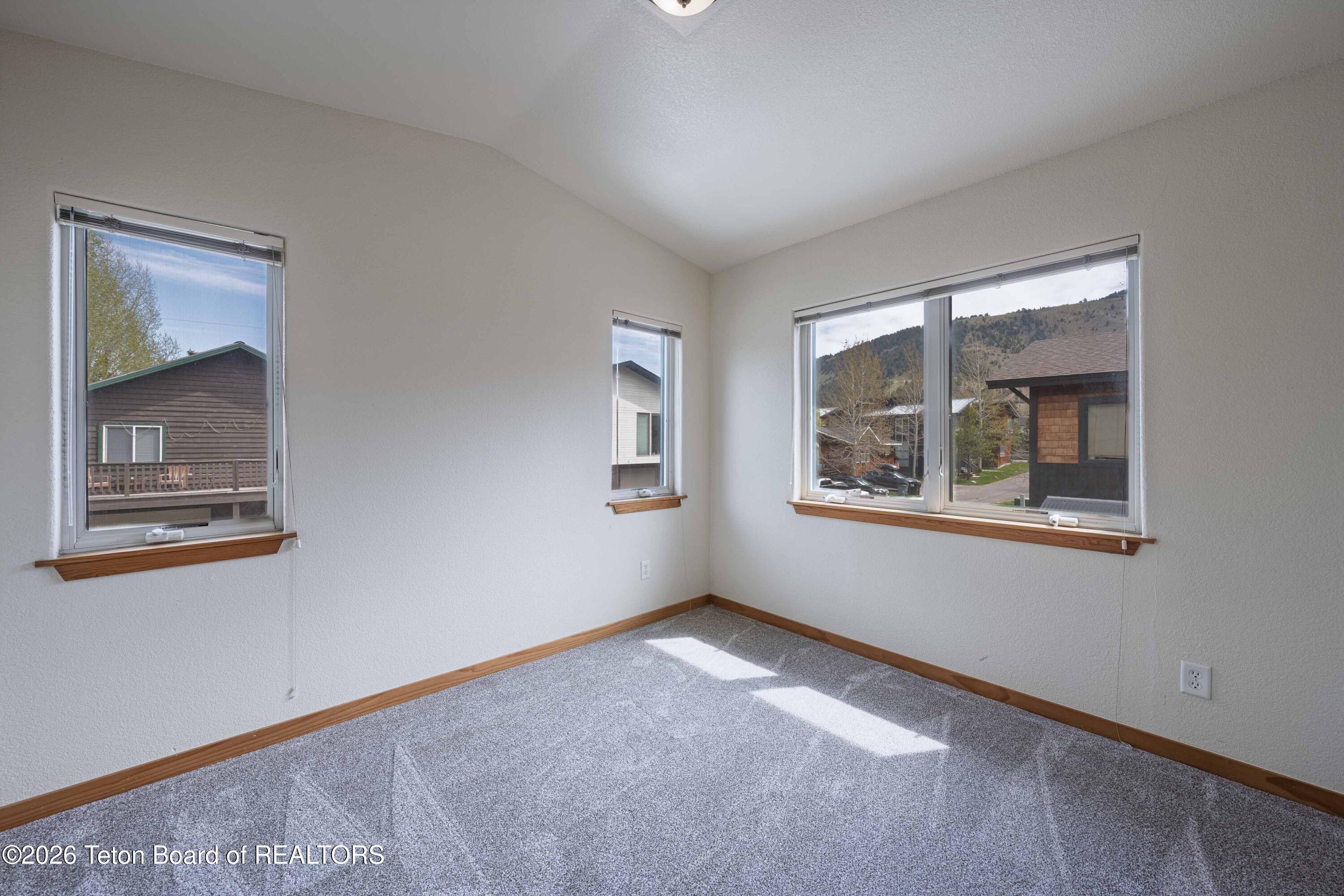 555 CACHE CREEK Drive