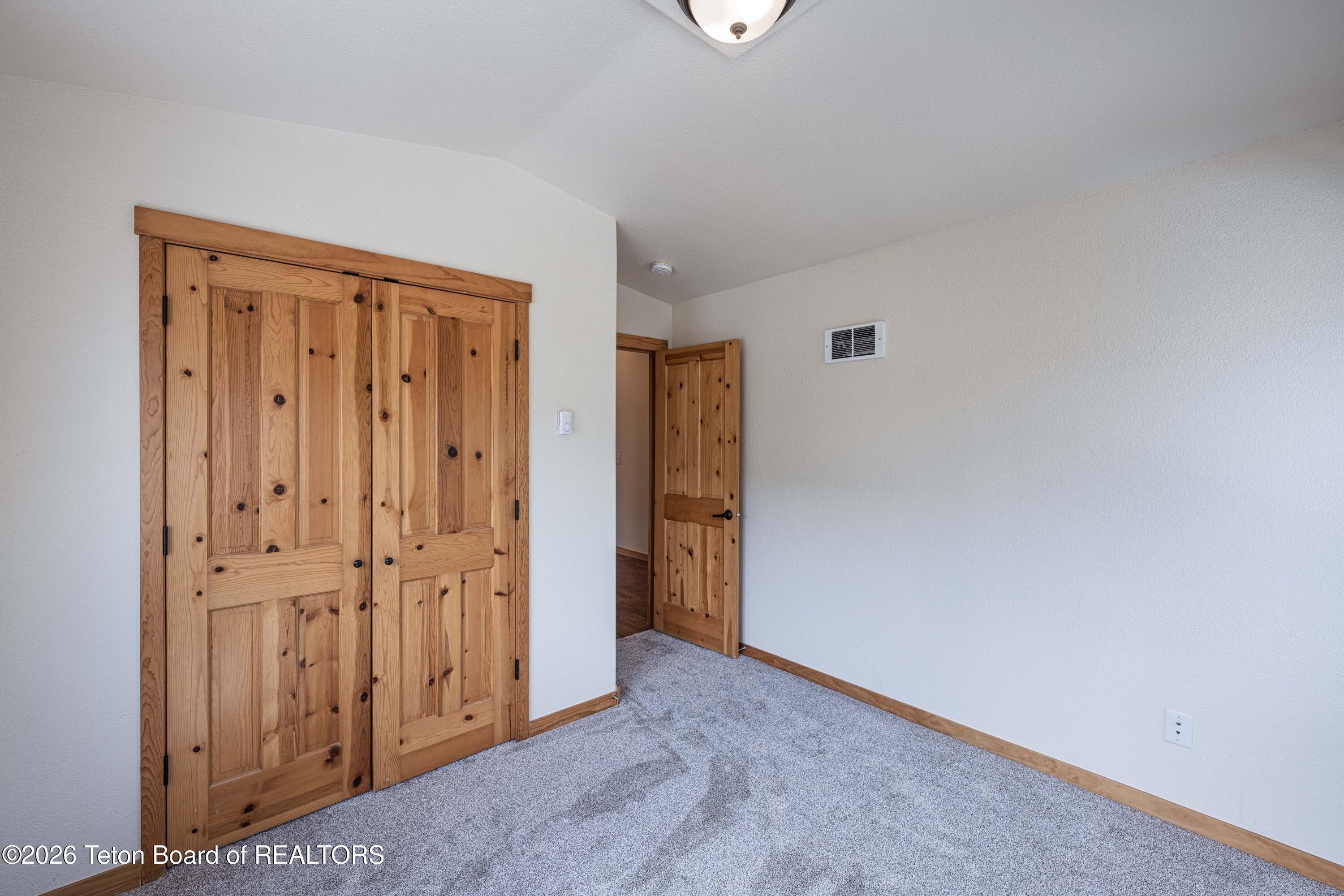555 CACHE CREEK Drive