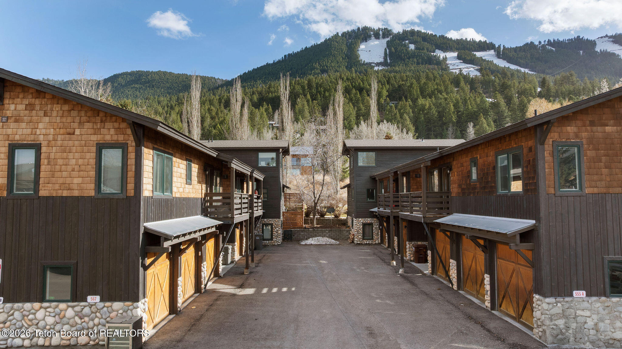 555 CACHE CREEK Drive