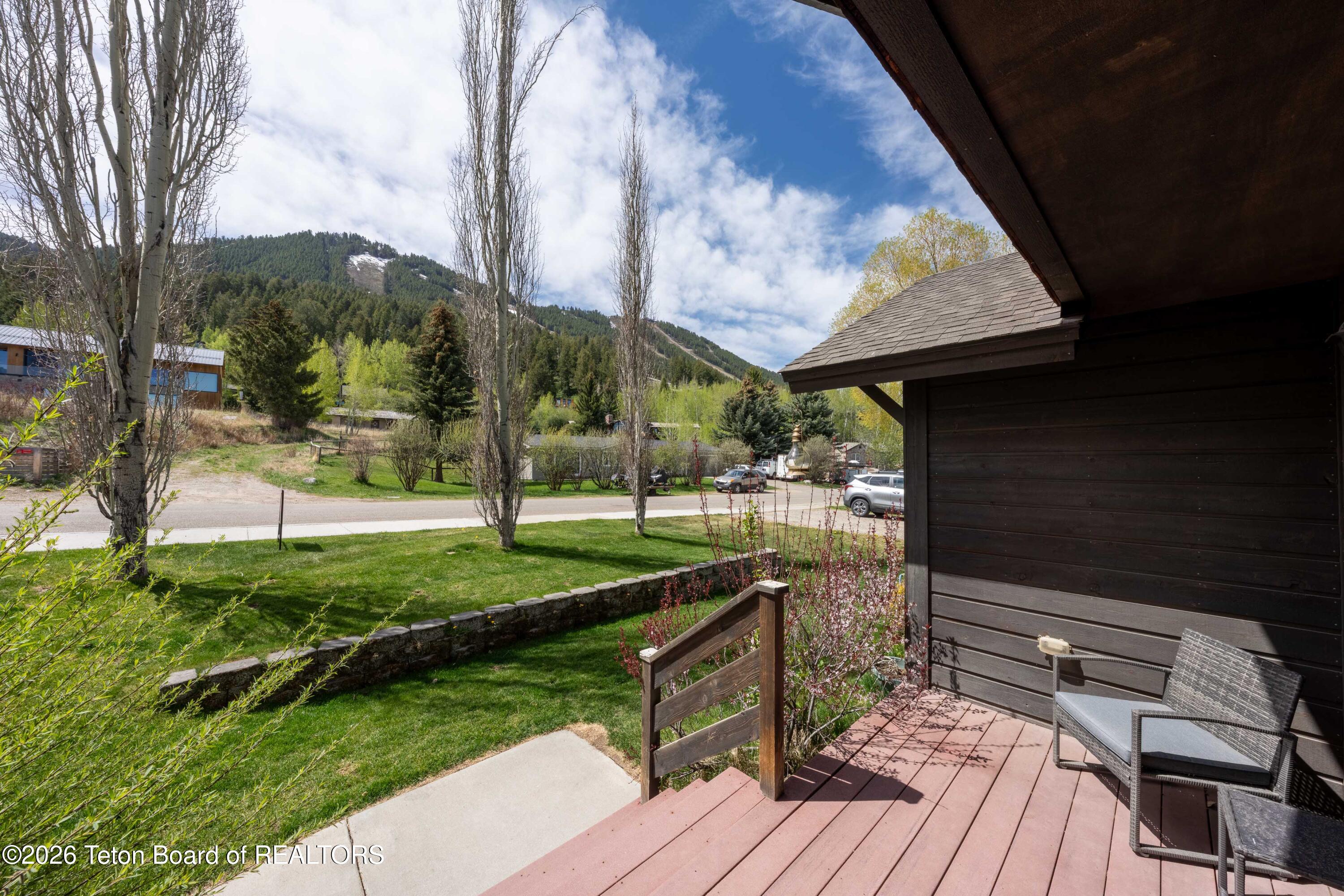 555 CACHE CREEK Drive