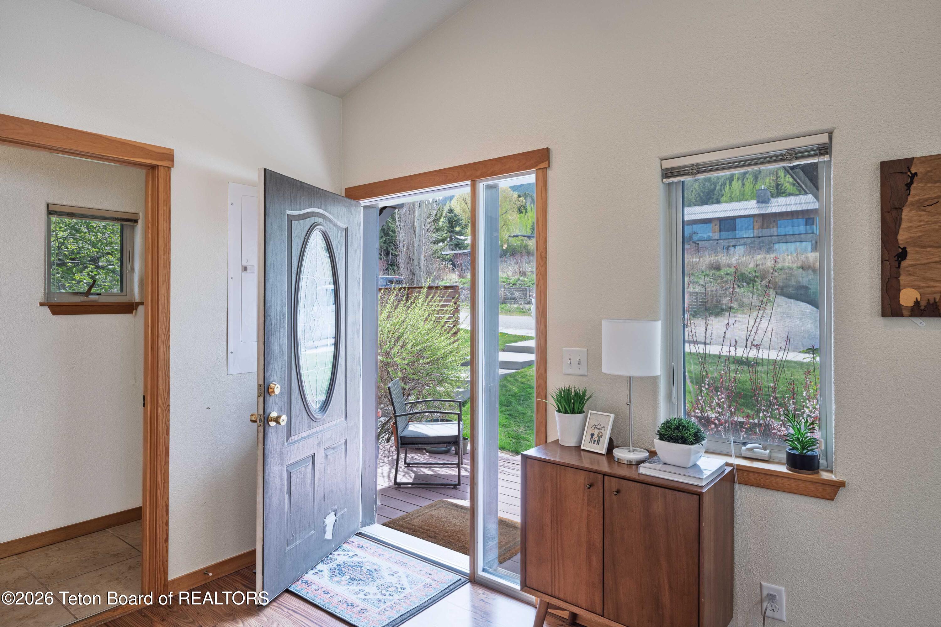 555 CACHE CREEK Drive
