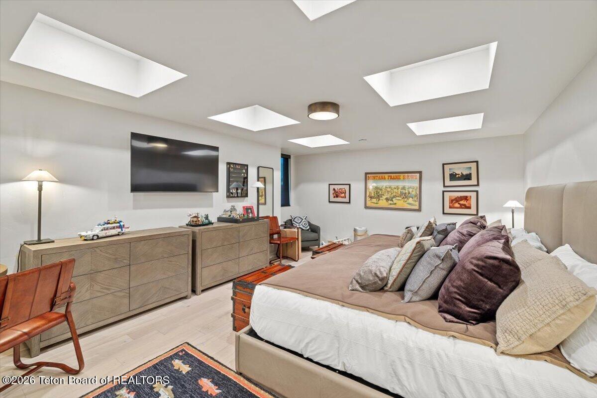 14270 WAGON Road