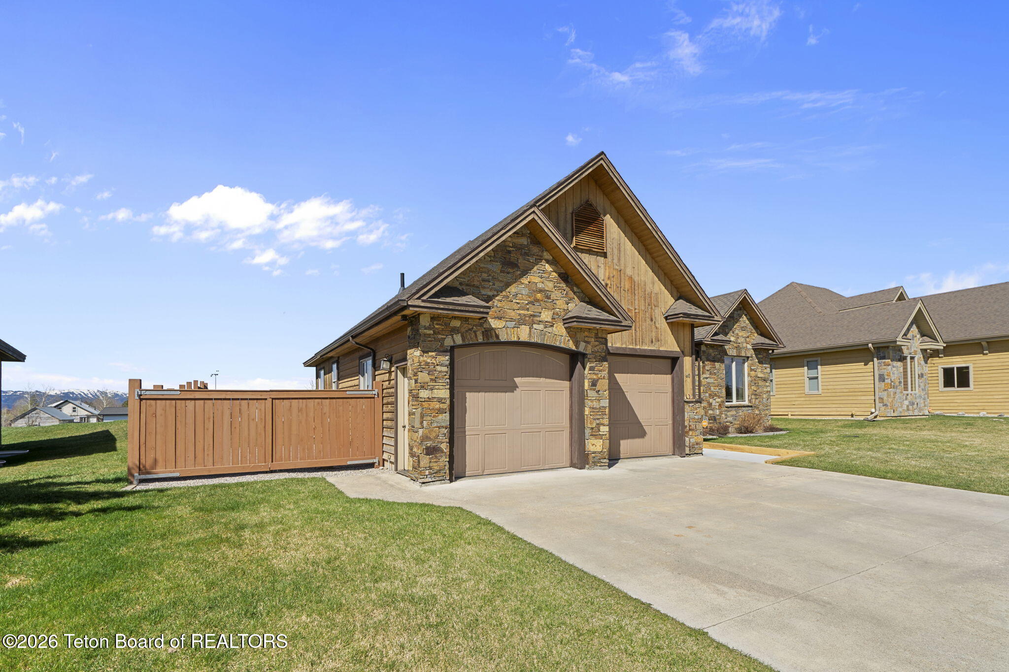 60 BAYWOOD Drive