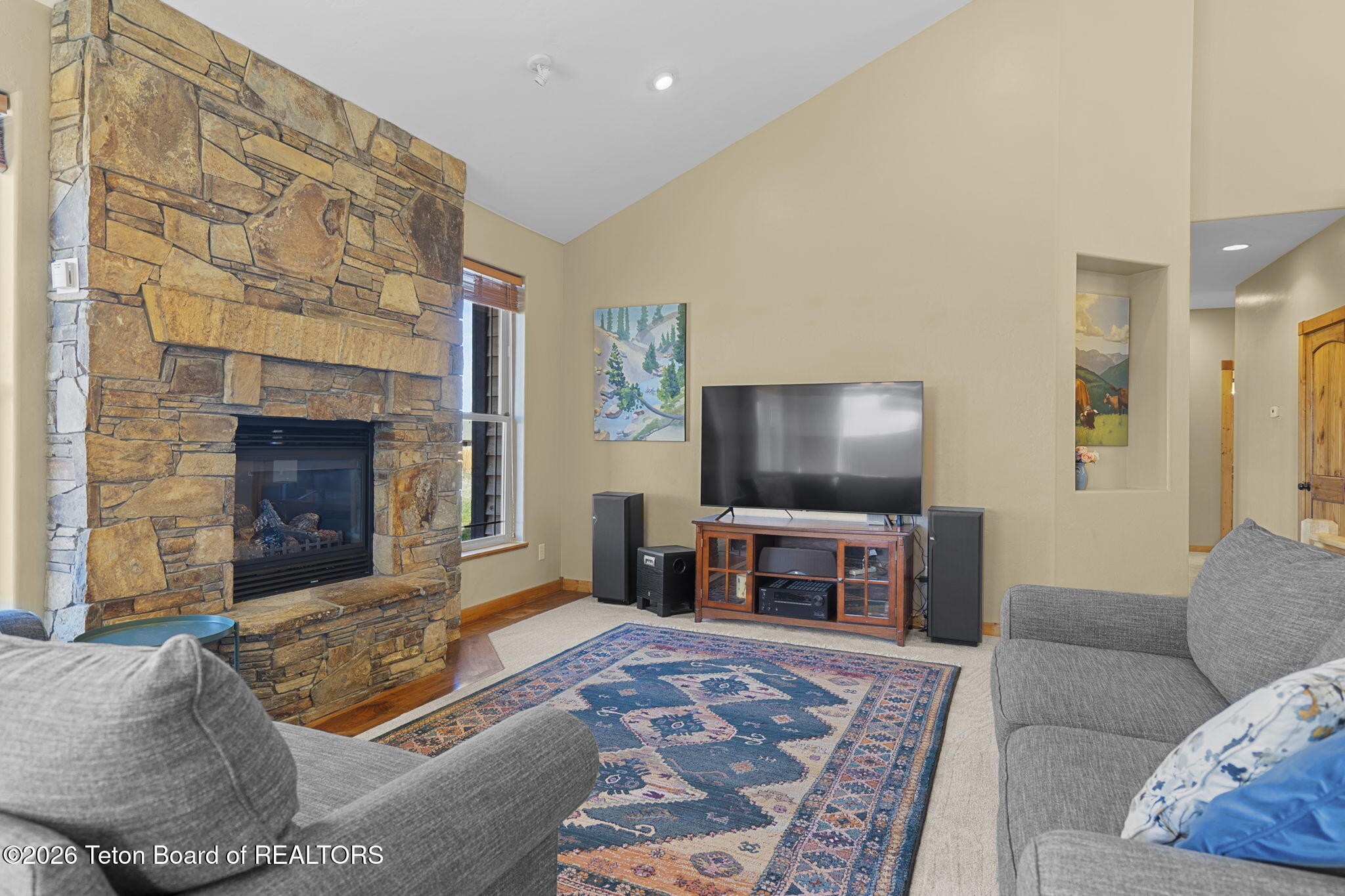 60 BAYWOOD Drive
