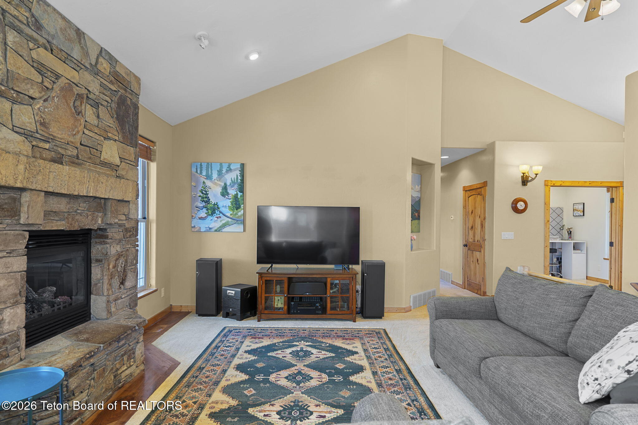 60 BAYWOOD Drive
