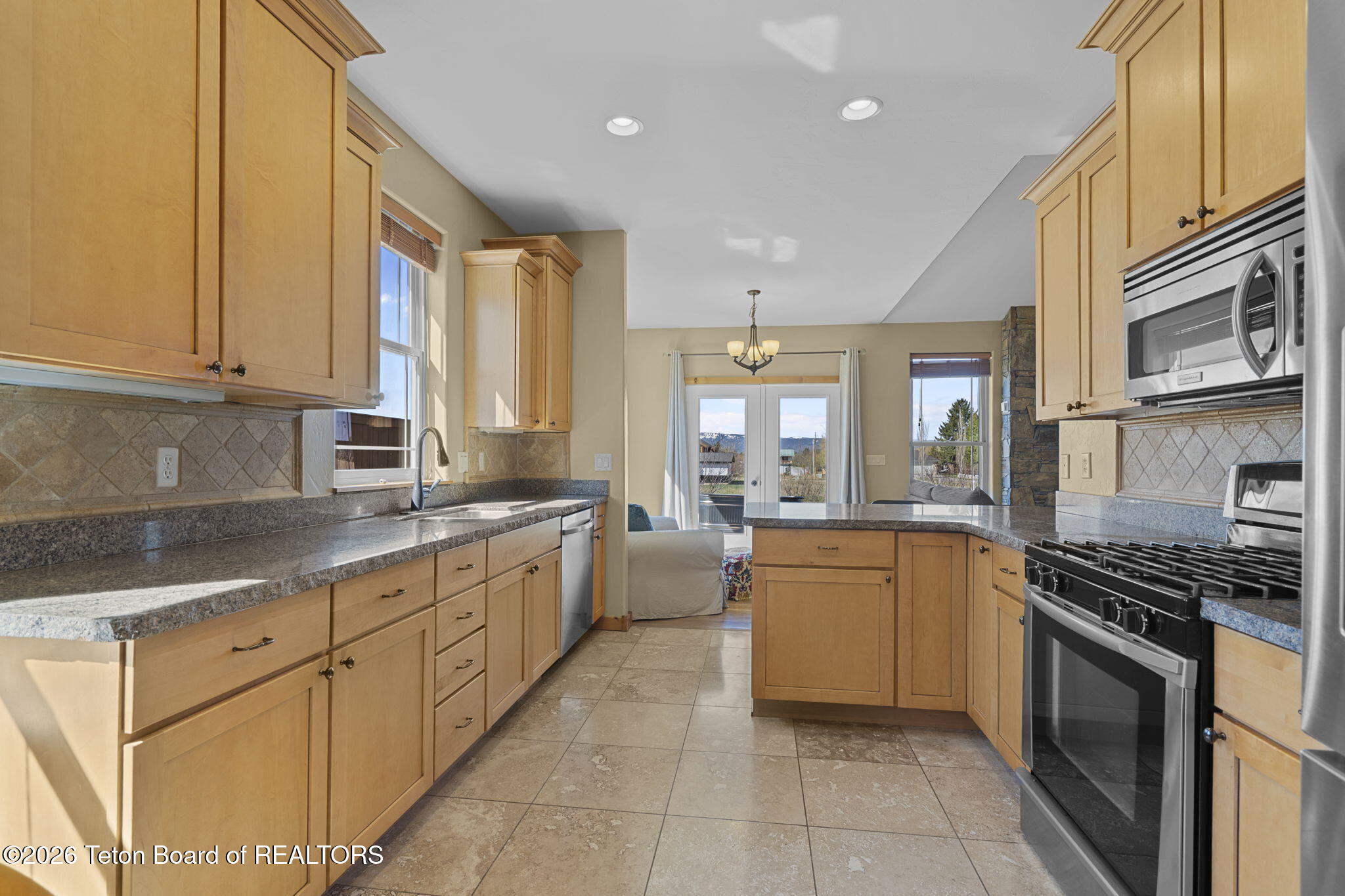 60 BAYWOOD Drive