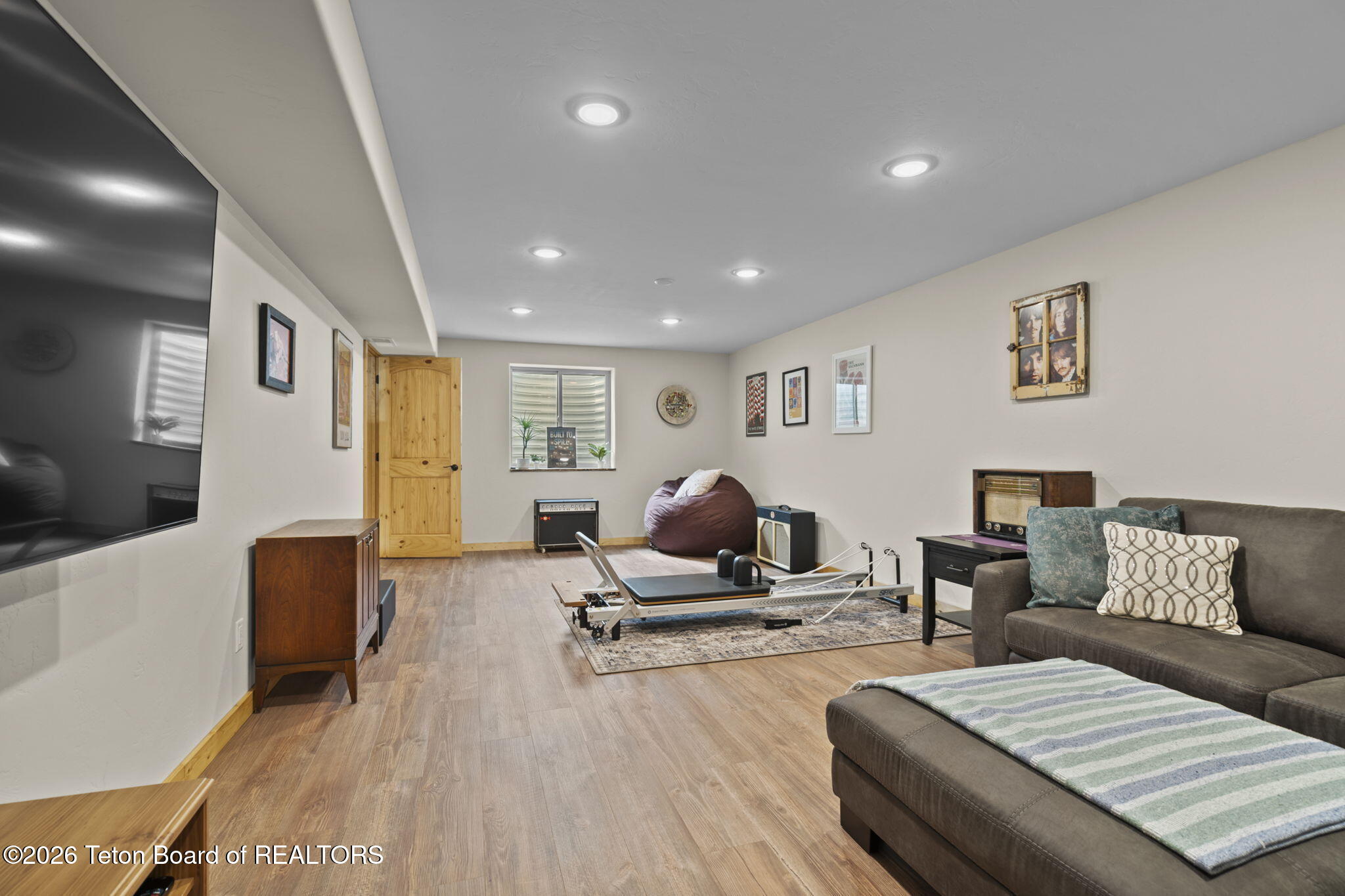 60 BAYWOOD Drive