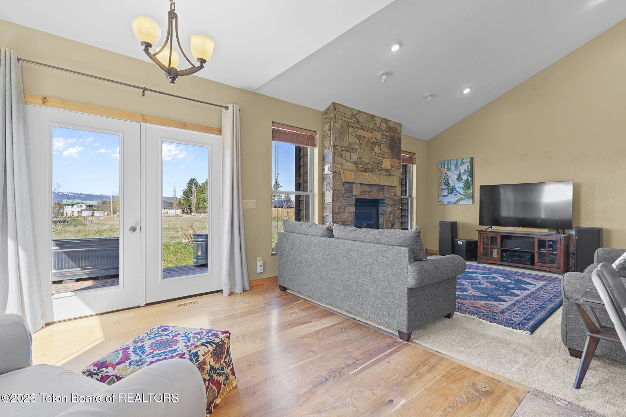 60 BAYWOOD Drive