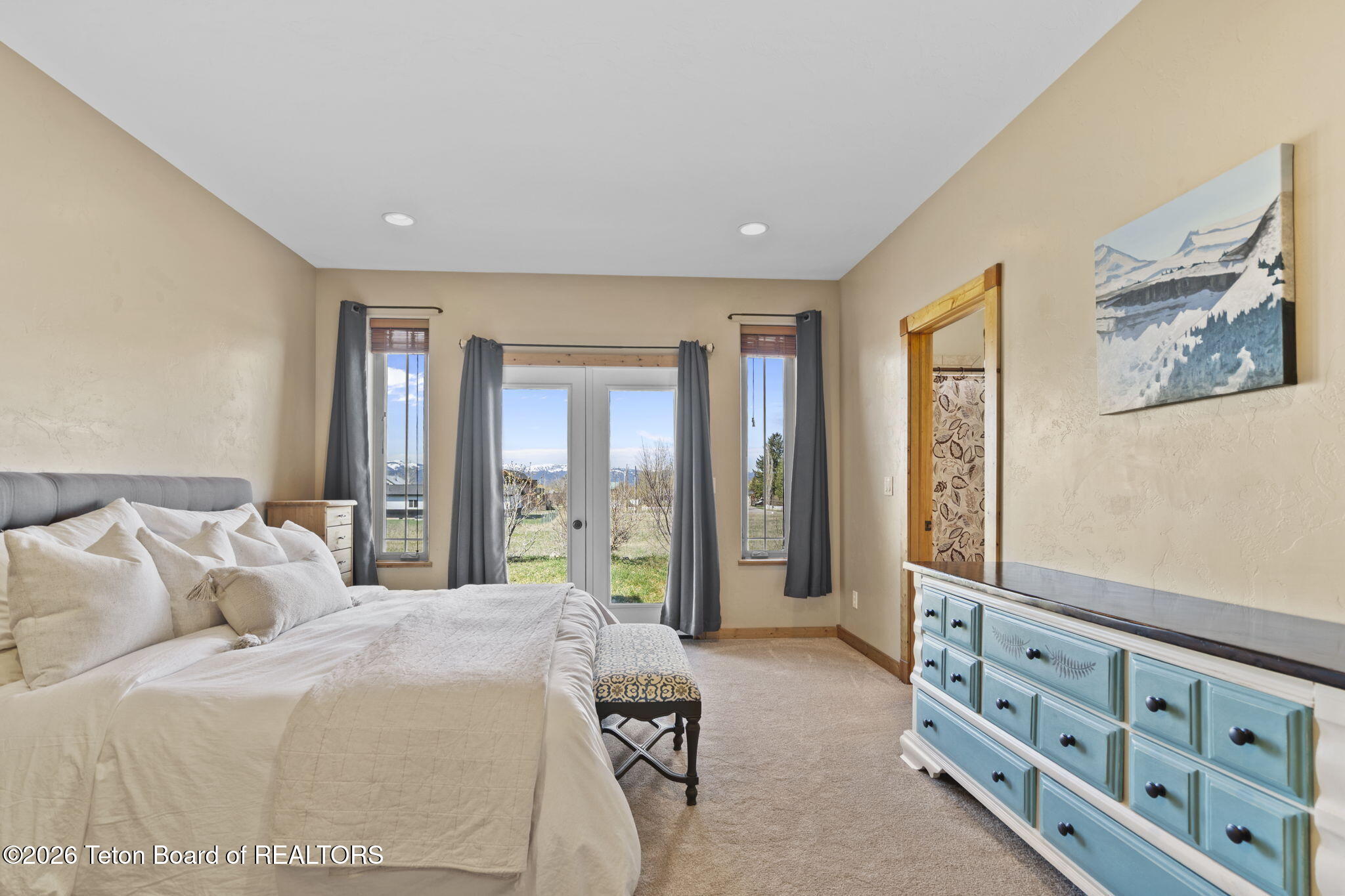 60 BAYWOOD Drive