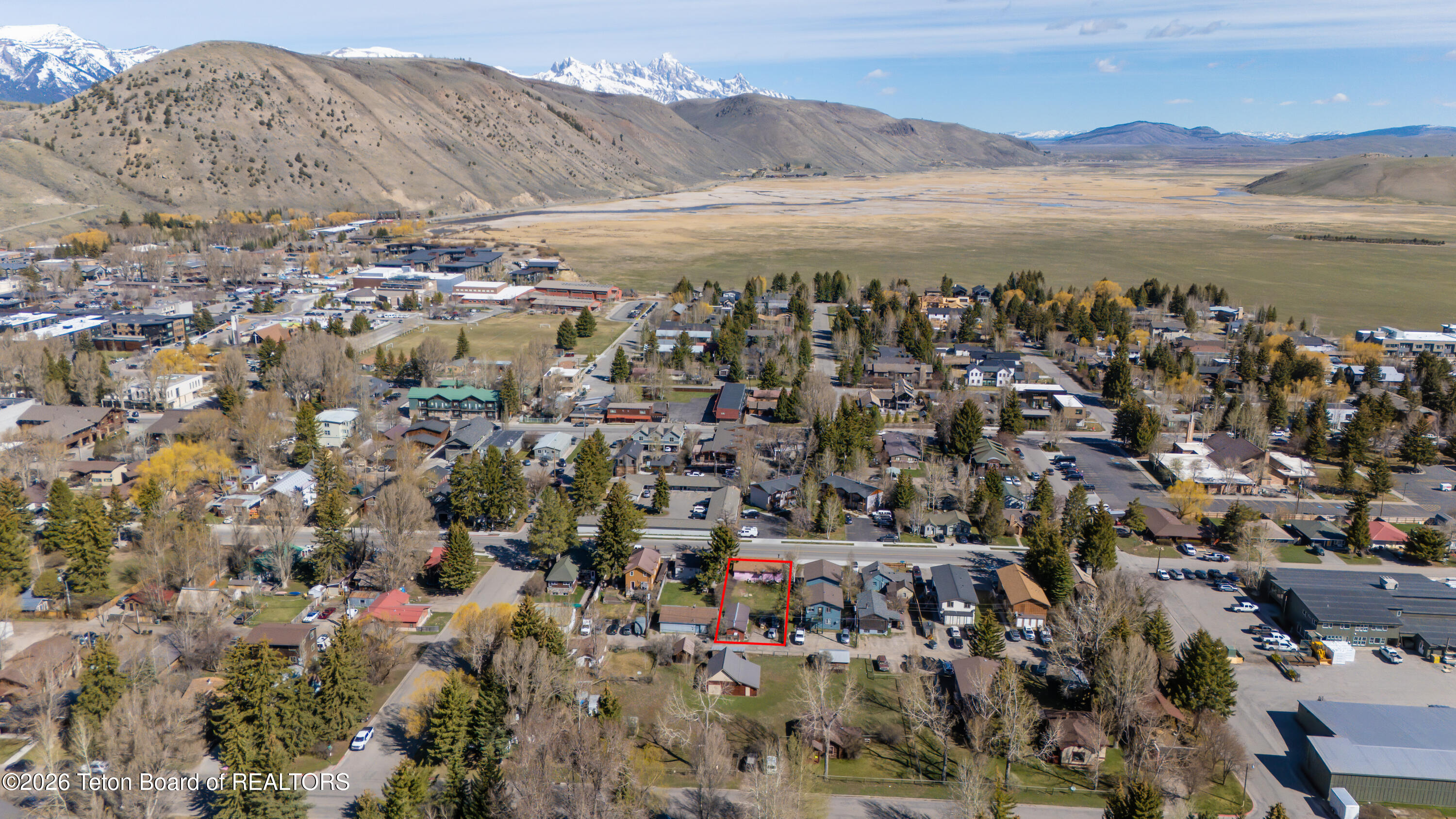 340 E PEARL Avenue