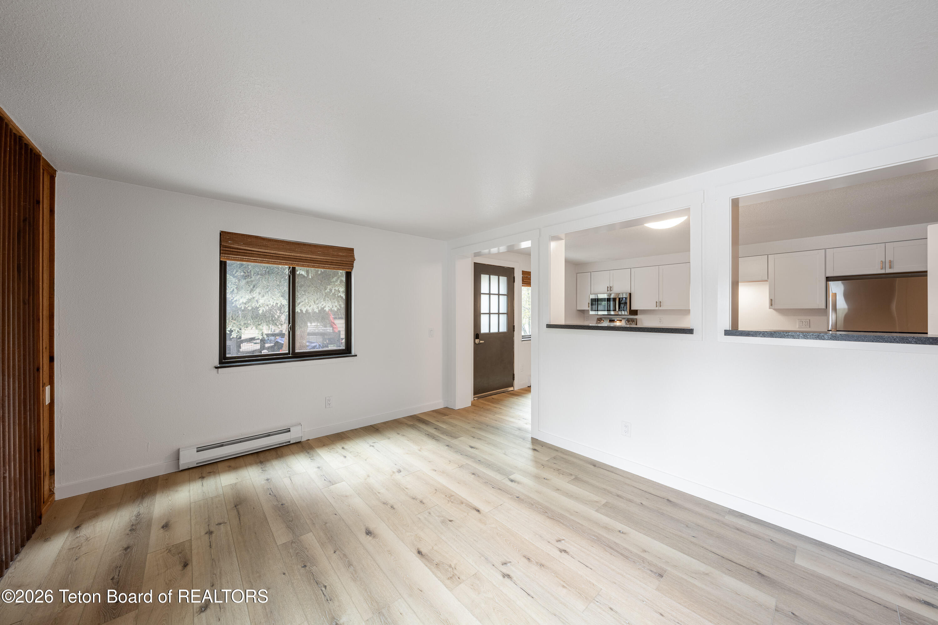 360 E SIMPSON Avenue 20