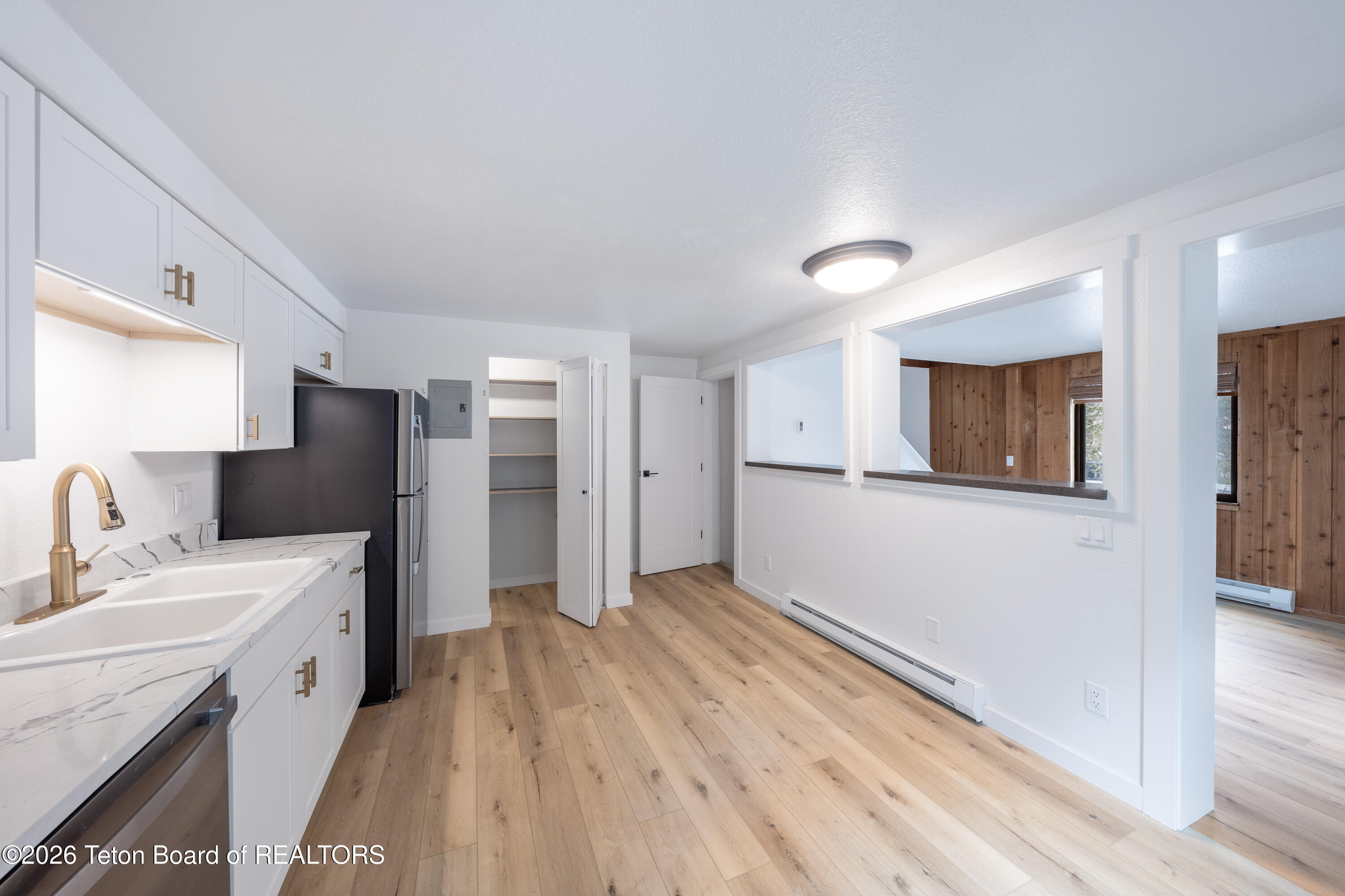 360 E SIMPSON Avenue 20