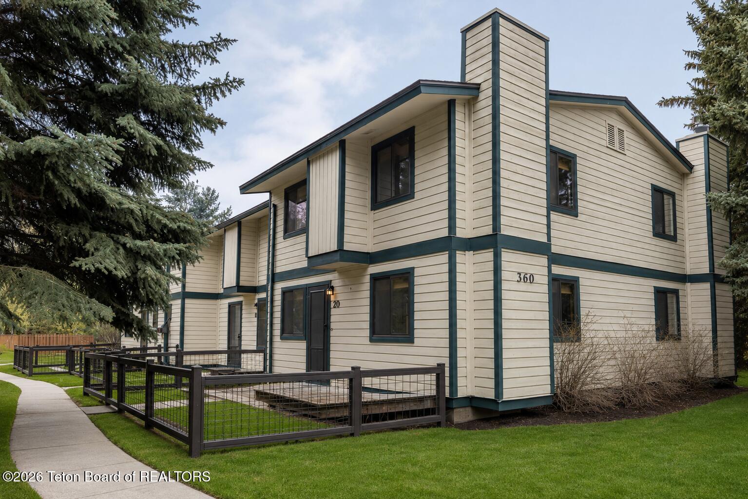 360 E SIMPSON Avenue 20