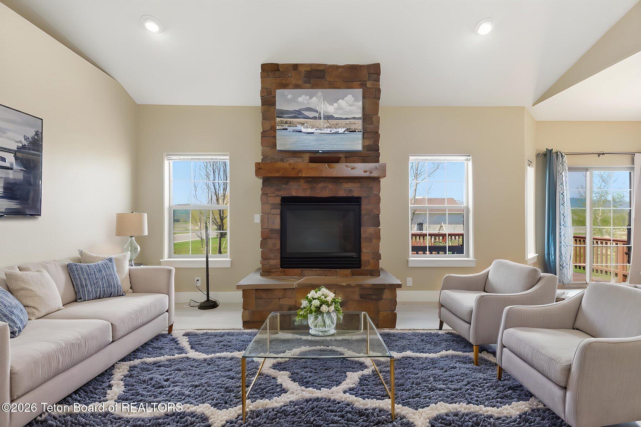 8840 AURORA Drive