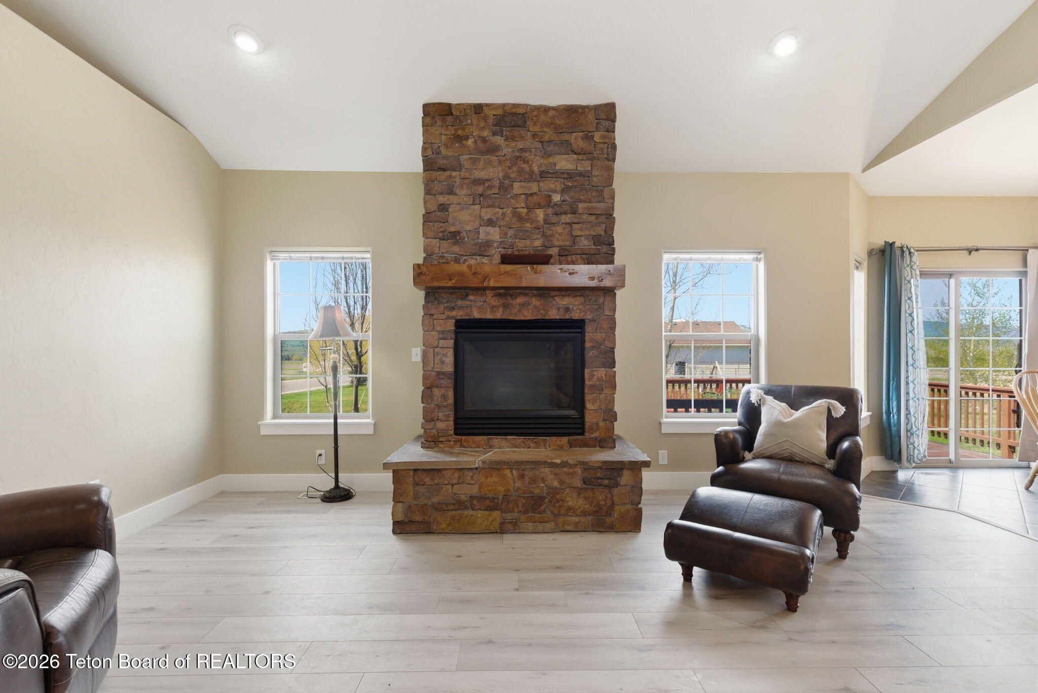 8840 AURORA Drive