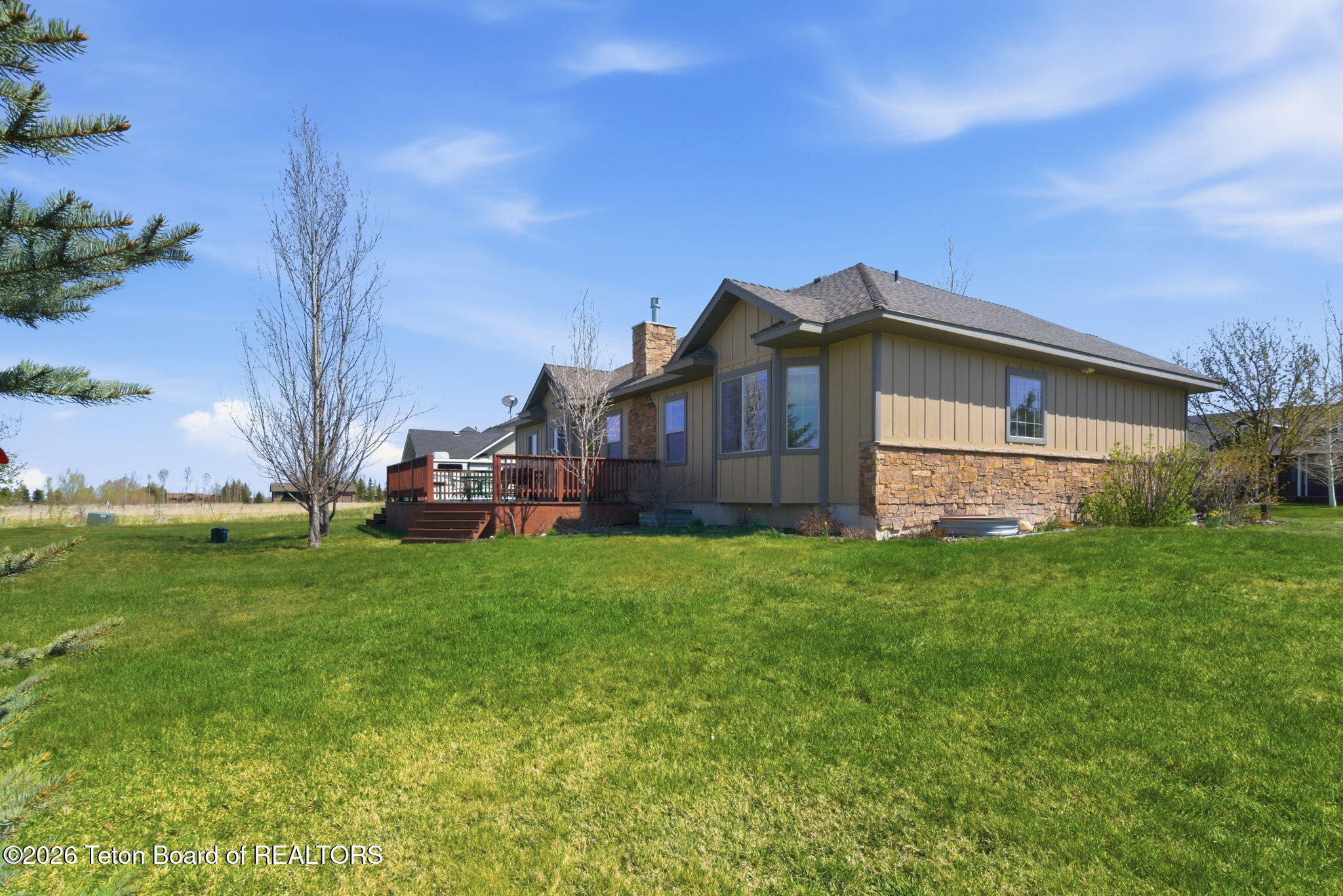 8840 AURORA Drive
