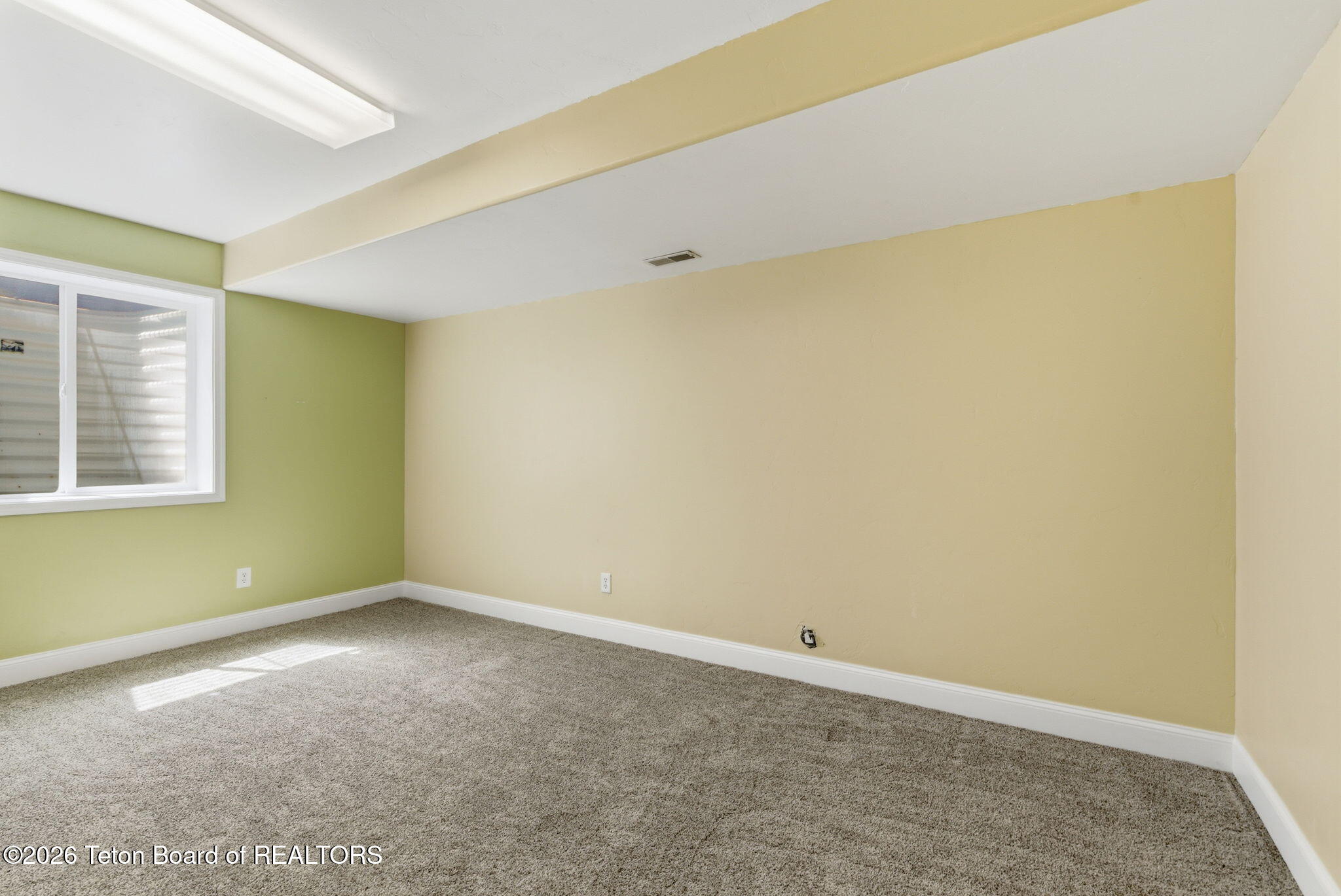8840 AURORA Drive