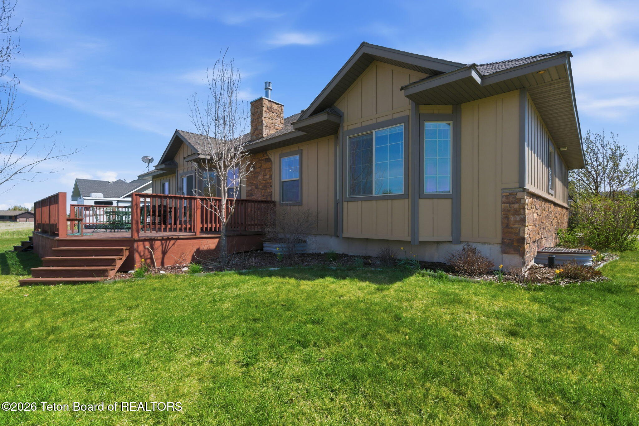 8840 AURORA Drive