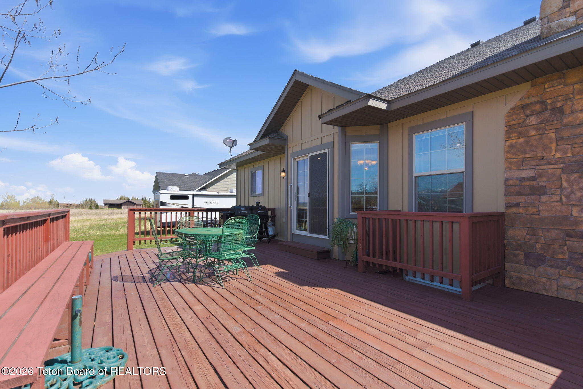 8840 AURORA Drive