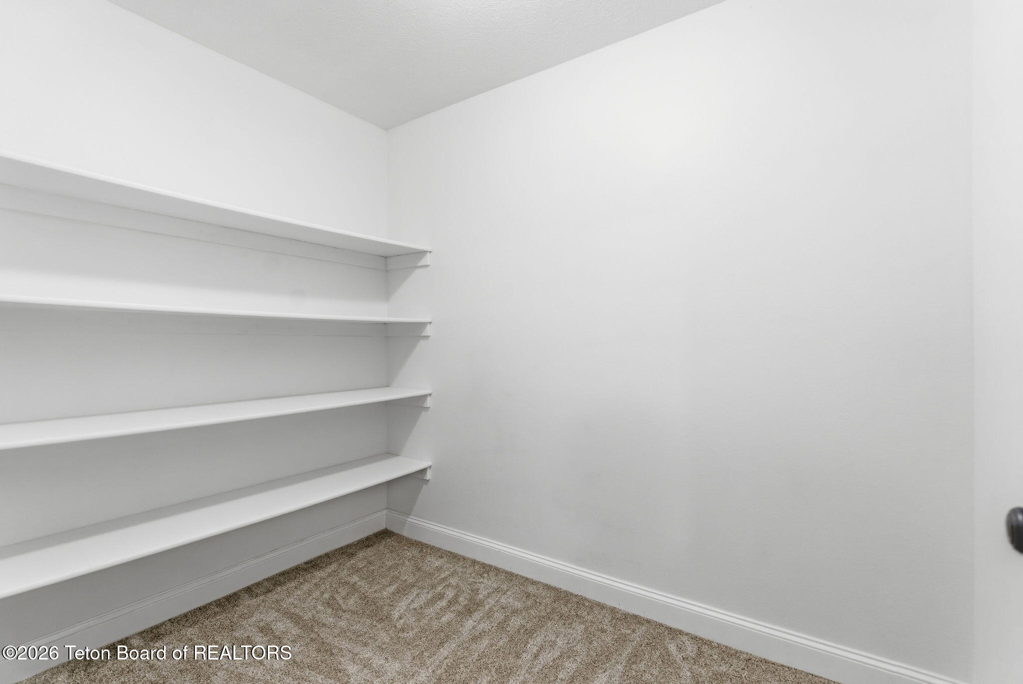 8840 AURORA Drive
