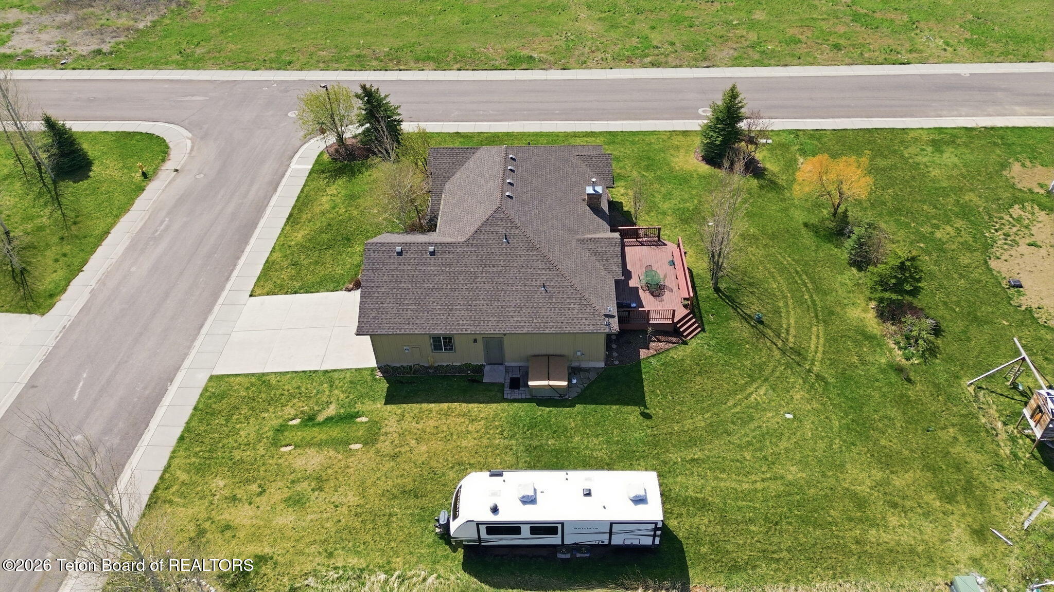 8840 AURORA Drive