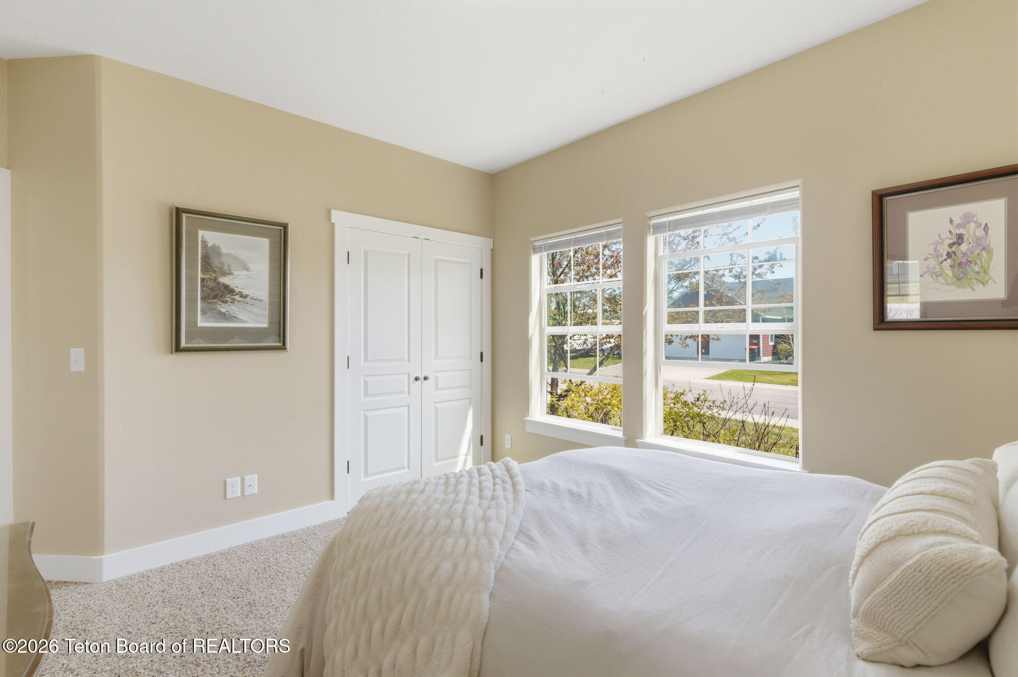 8840 AURORA Drive