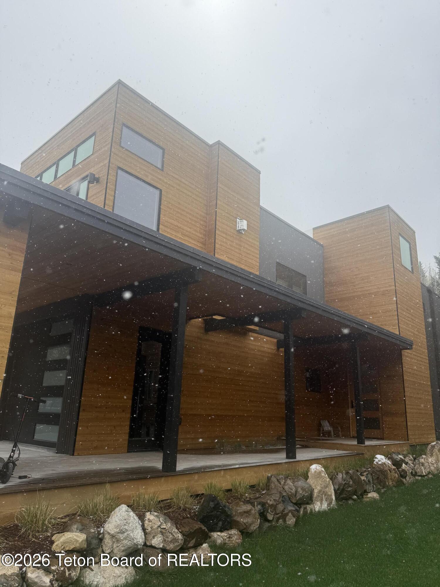 660 CACHE CREEK Drive