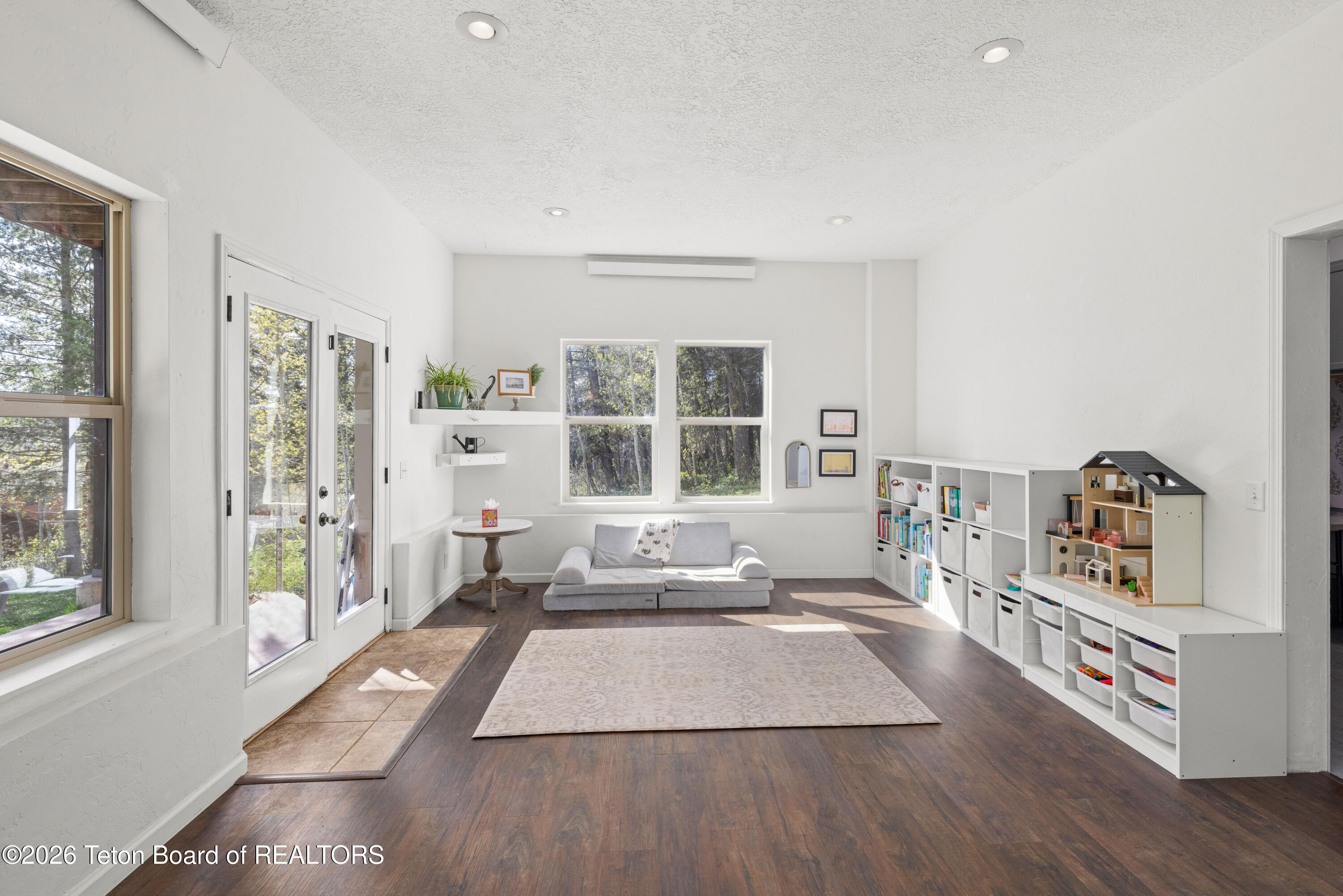 96 OAK Drive