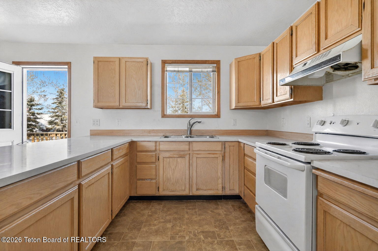 95 W BIRCH Street