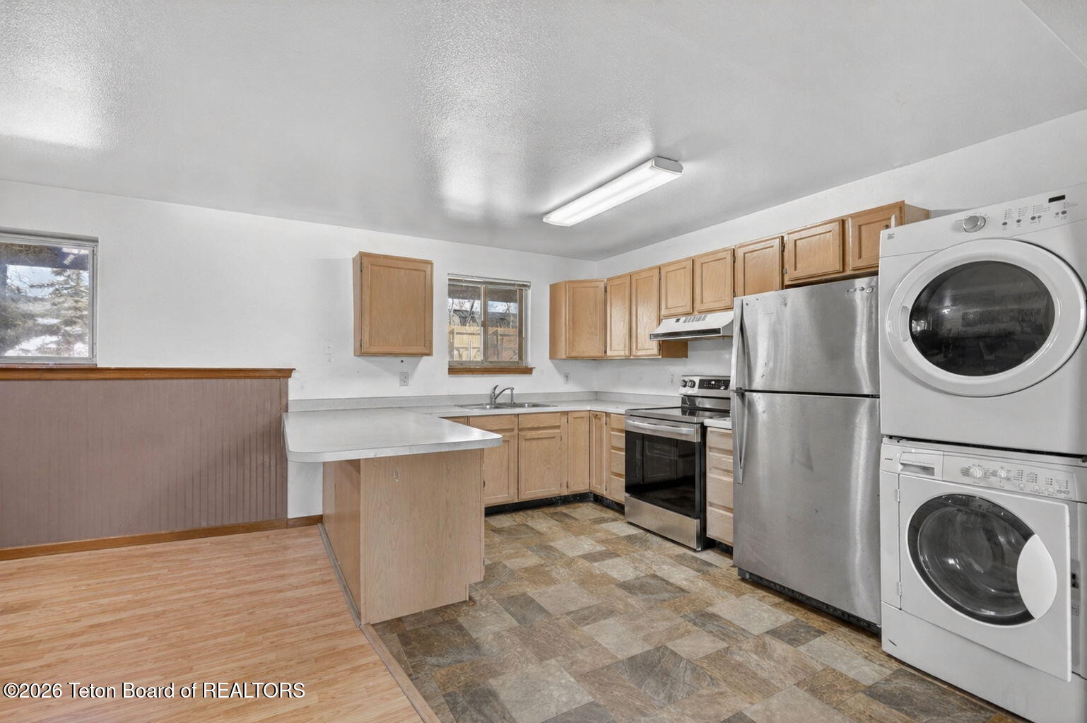 95 W BIRCH Street