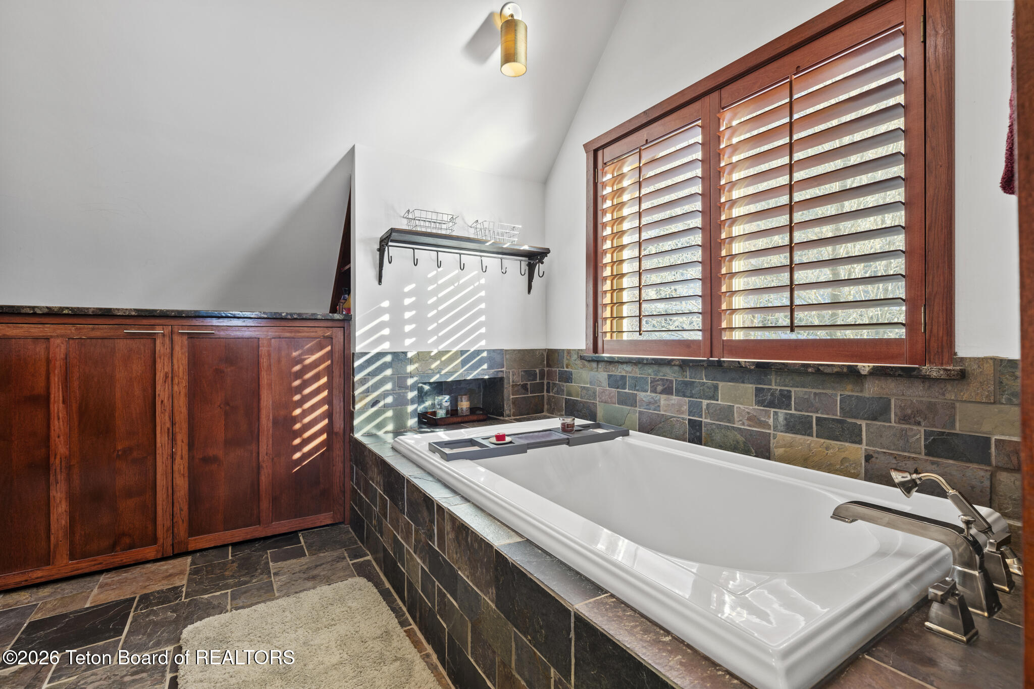 176 ASPEN Lane