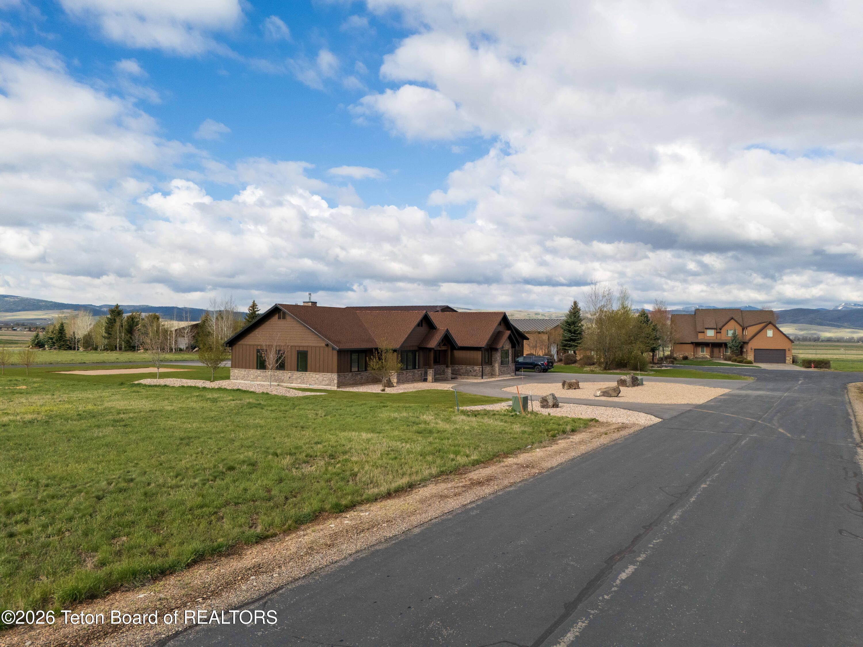180 W CITATION Street