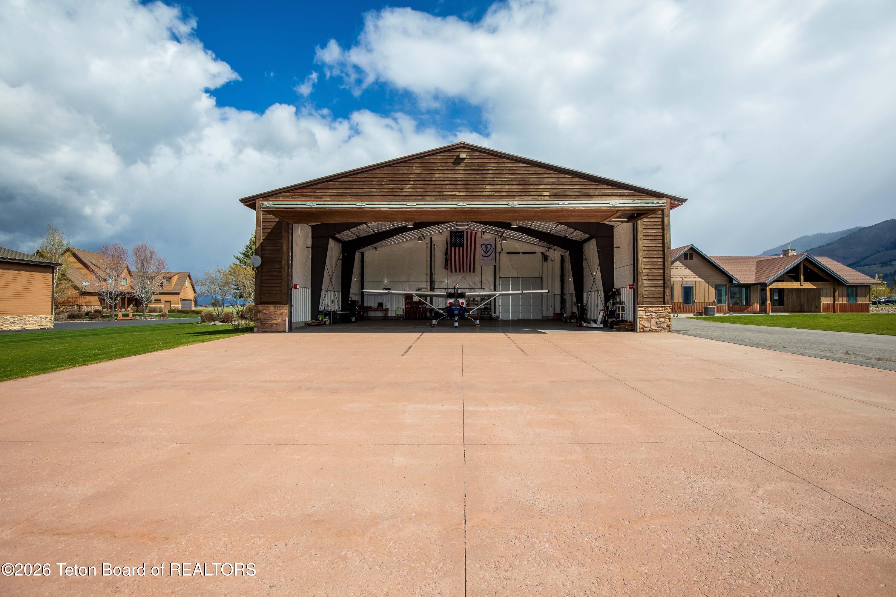 180 W CITATION Street