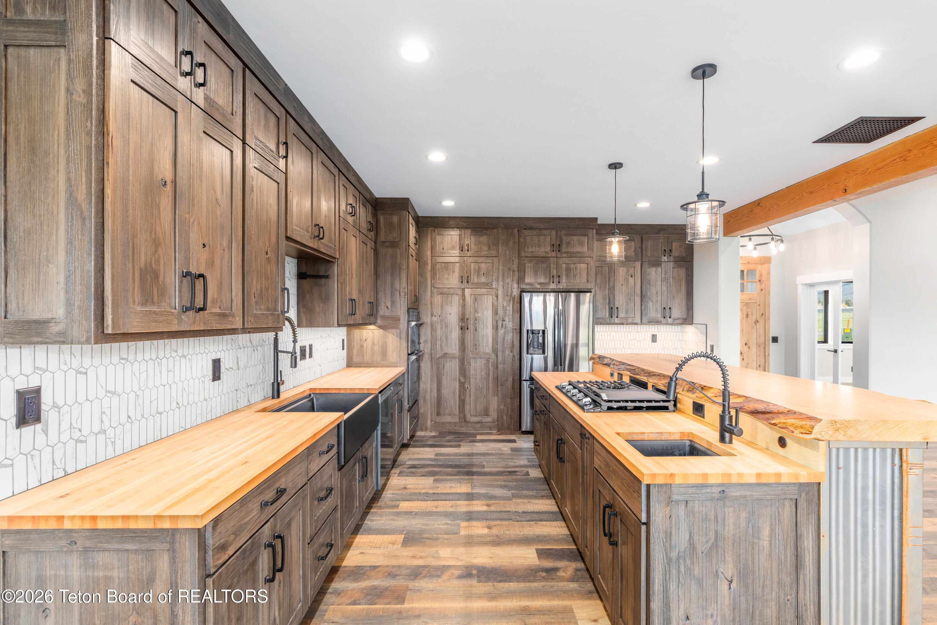 180 W CITATION Street