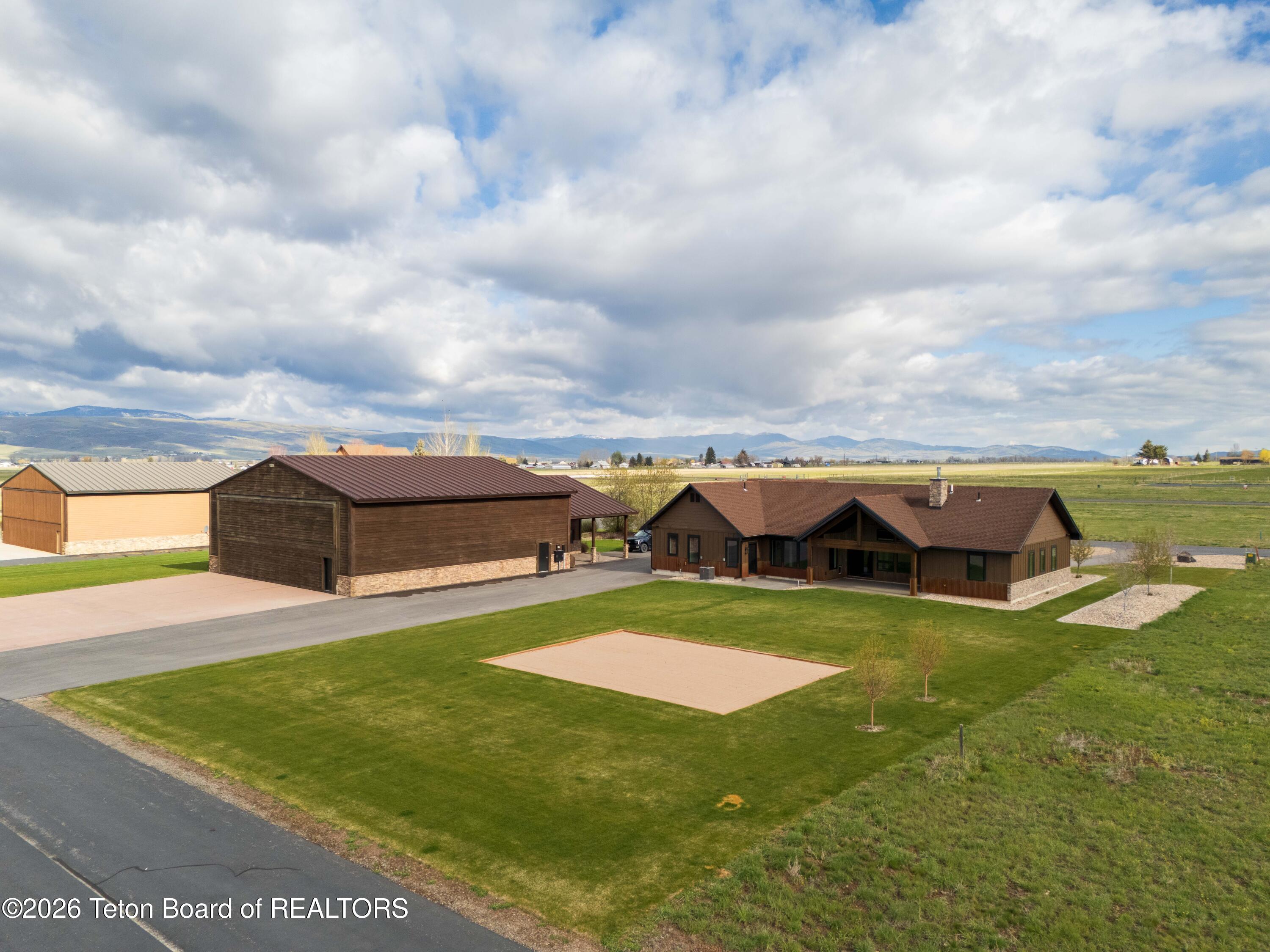180 W CITATION Street