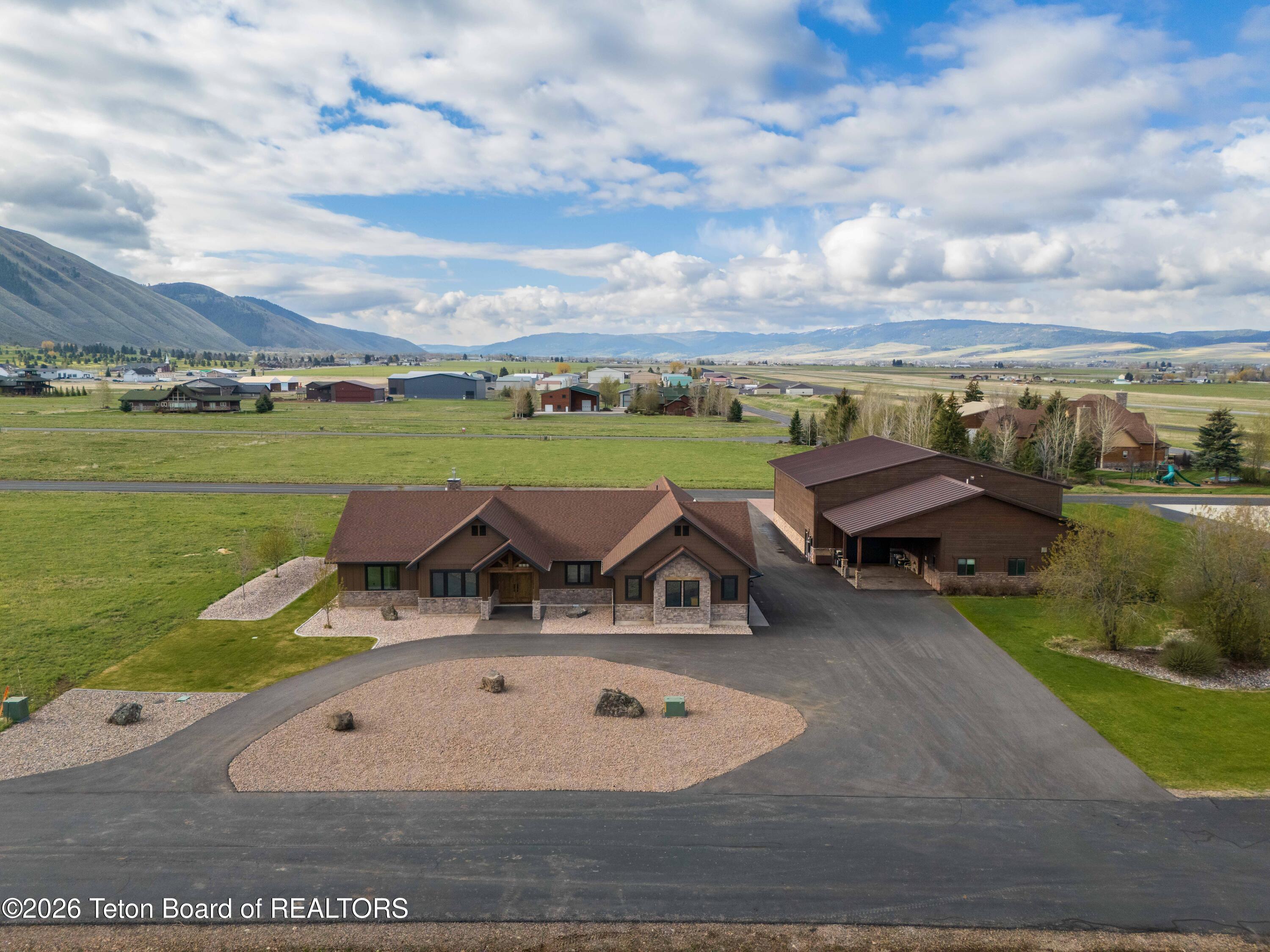 180 W CITATION Street