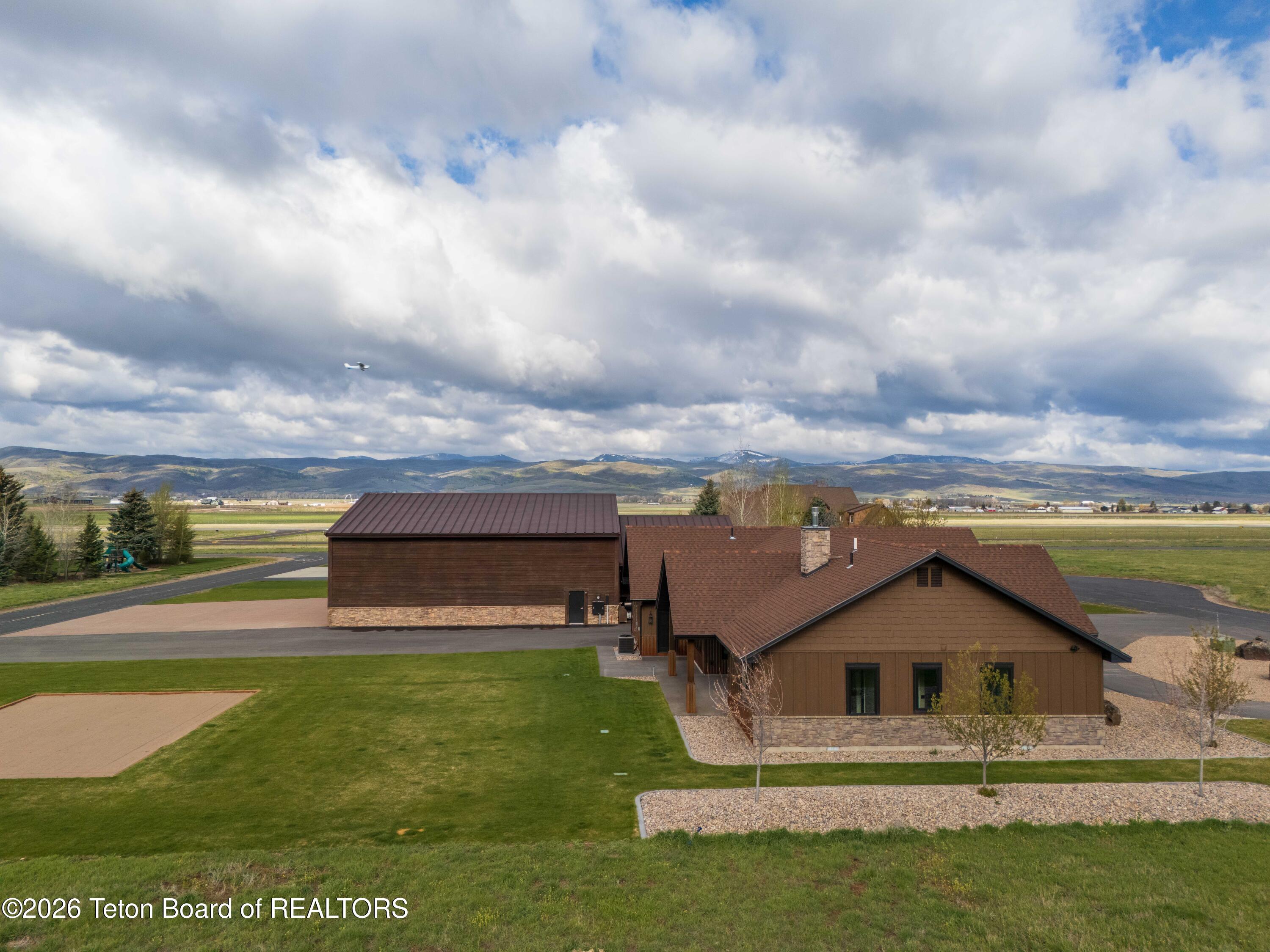 180 W CITATION Street