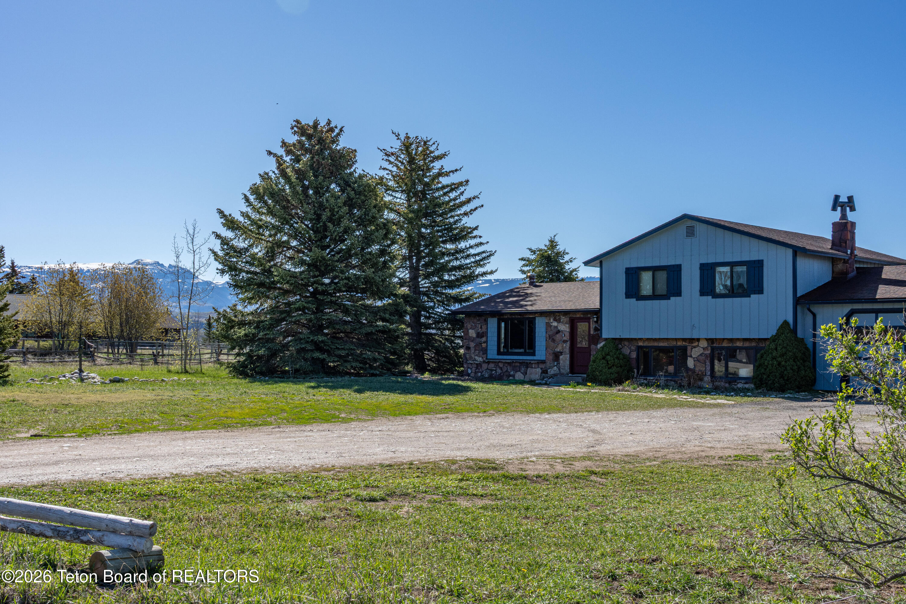 600 PONDEROSA Drive