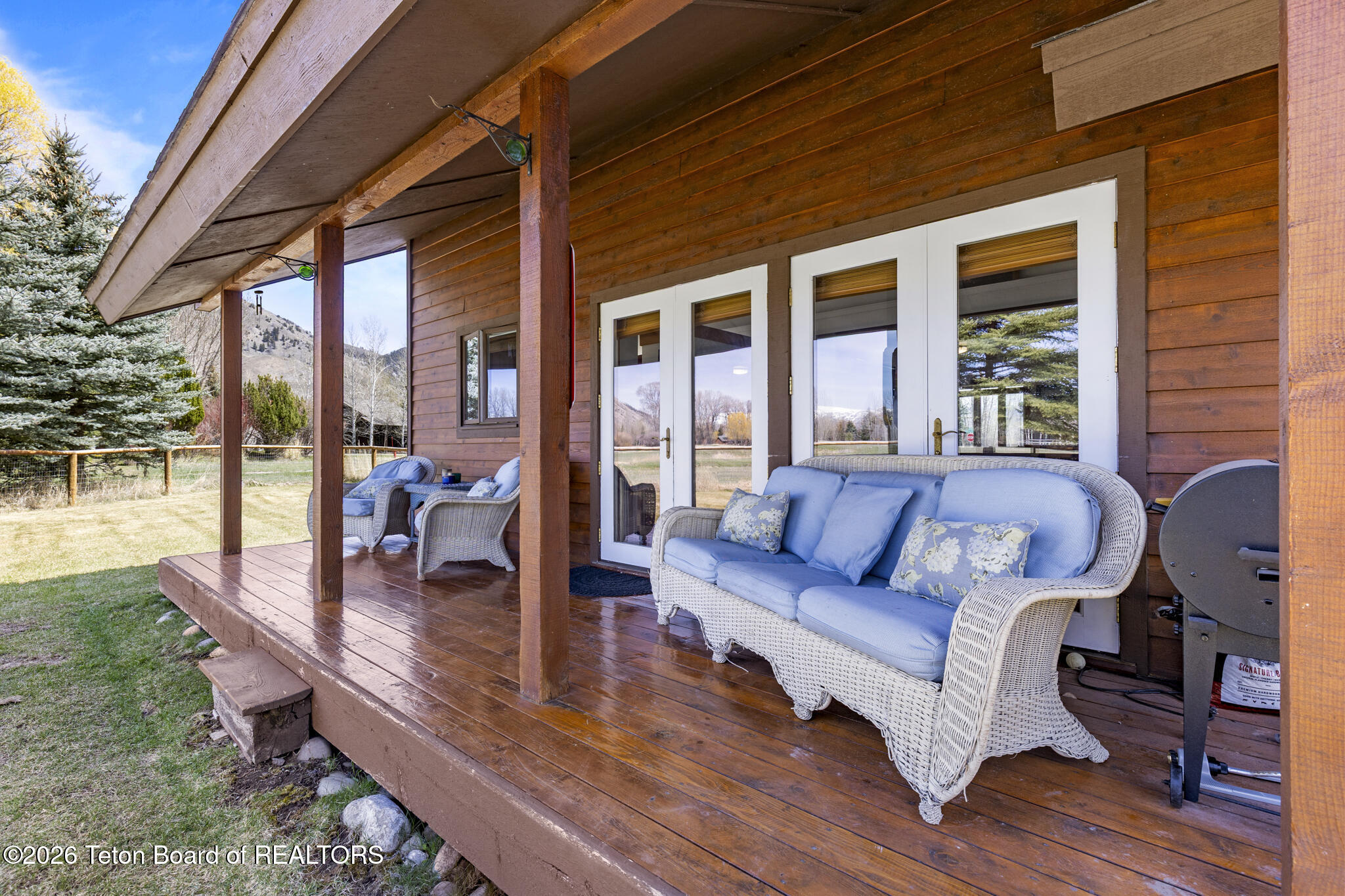 4085 BALSAM Lane